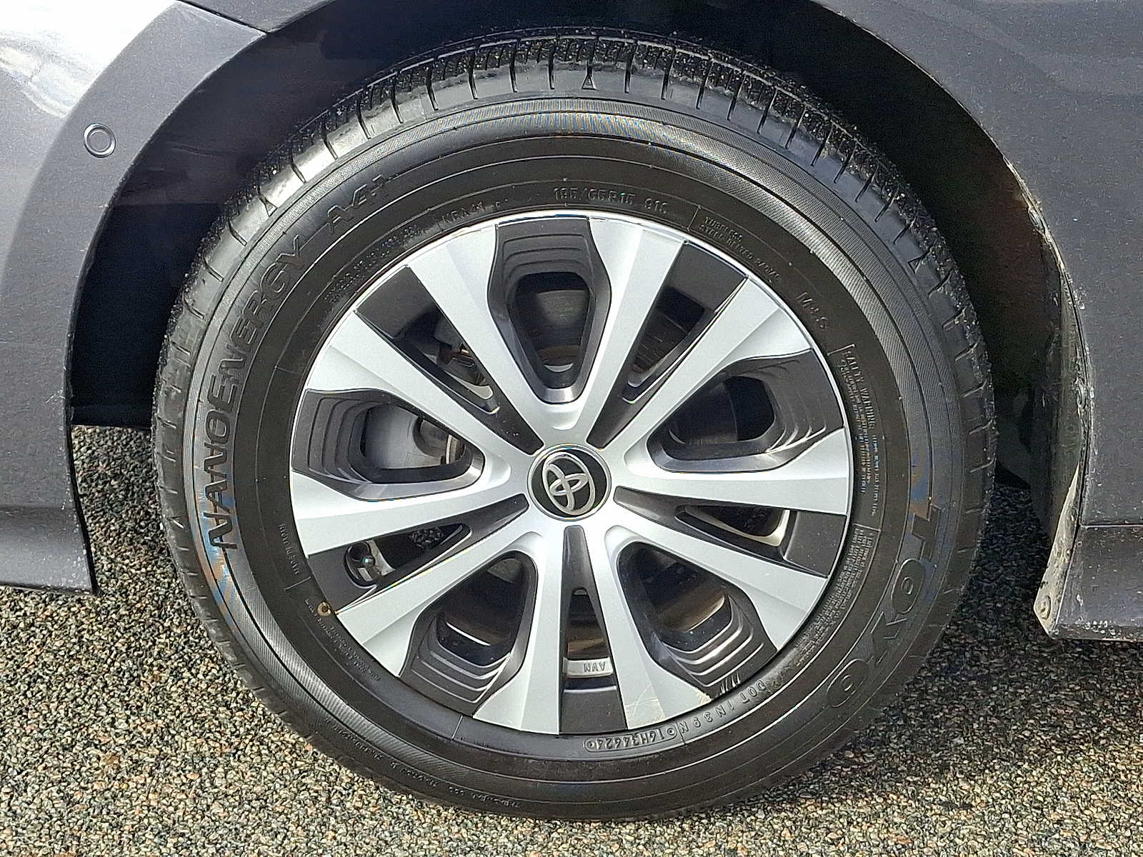 Thumbnail: 2022 Toyota Prius - 11