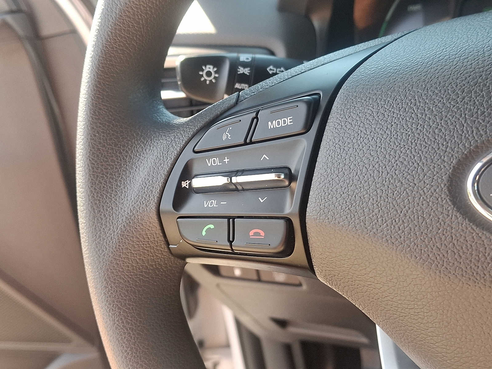 Thumbnail: 2019 Hyundai Ioniq - 21
