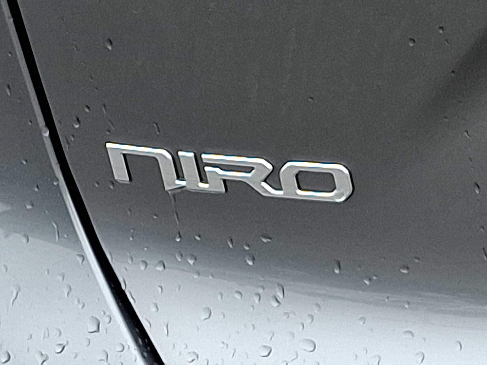 2024 Kia Niro Wind 32