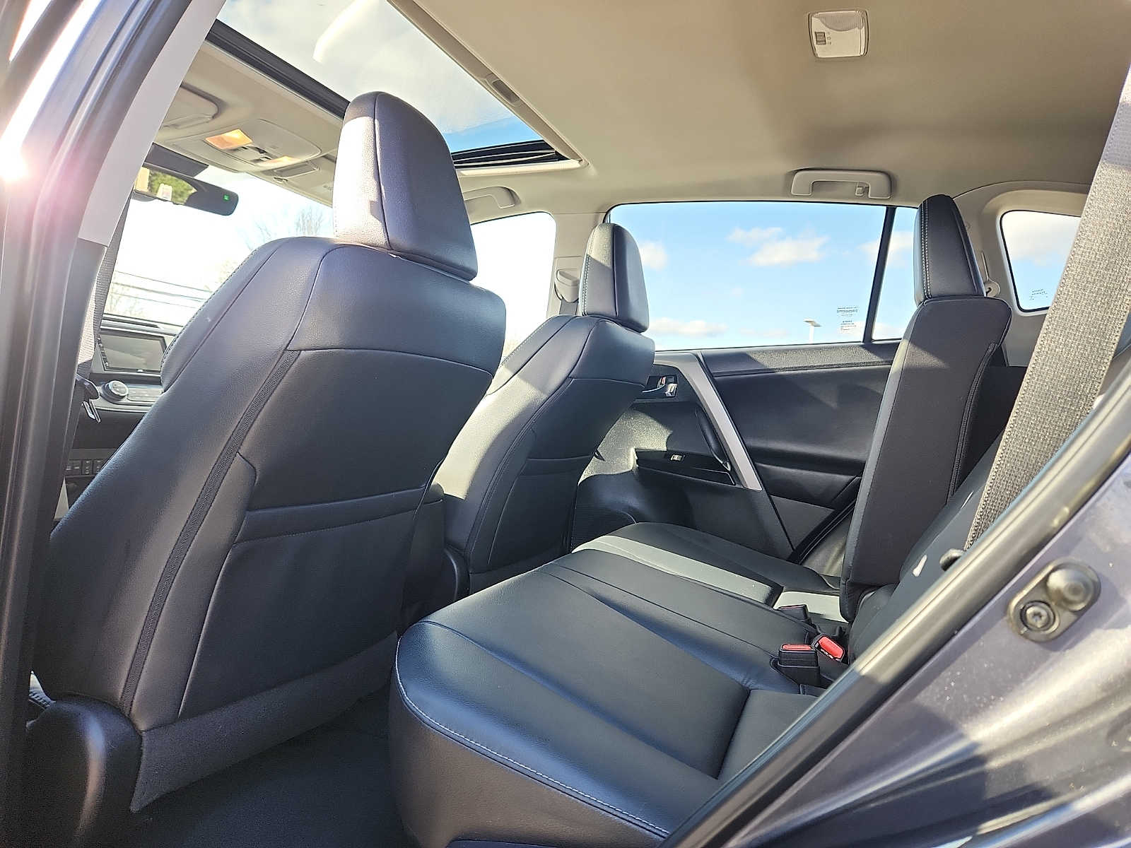 Thumbnail: 2017 Toyota RAV4 - 13