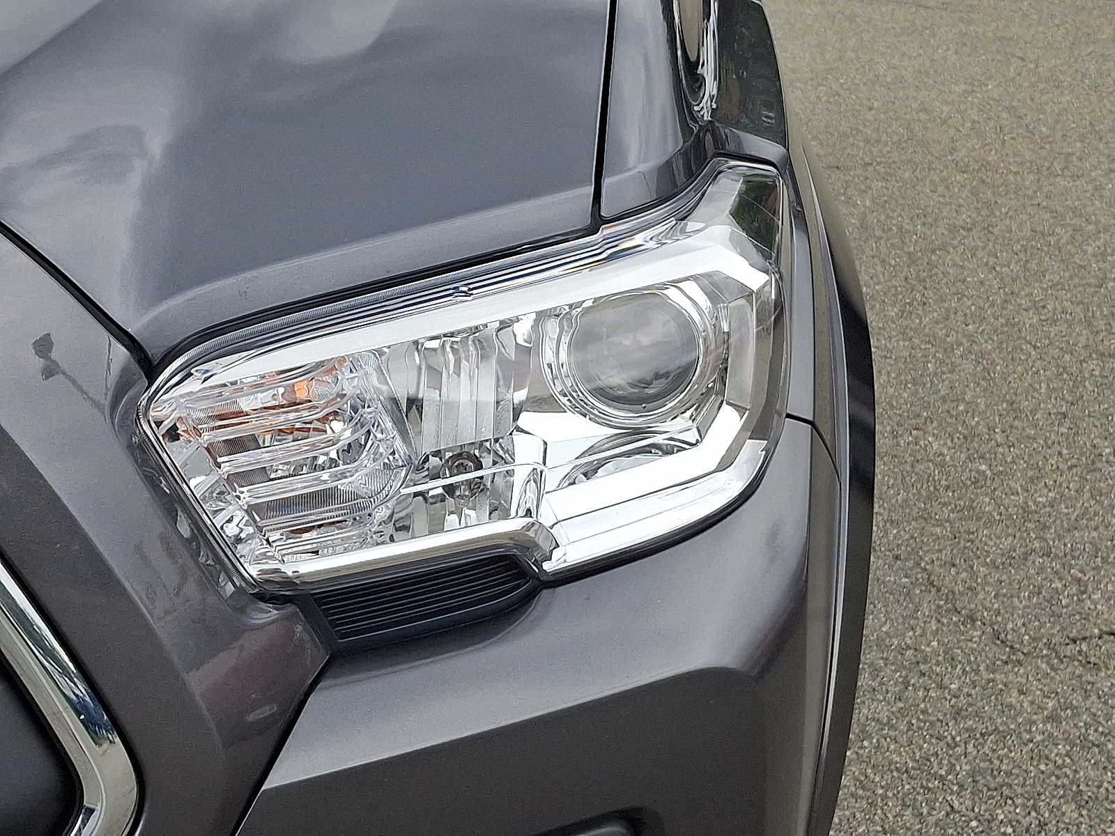 Thumbnail: 2023 Toyota Tacoma - 12