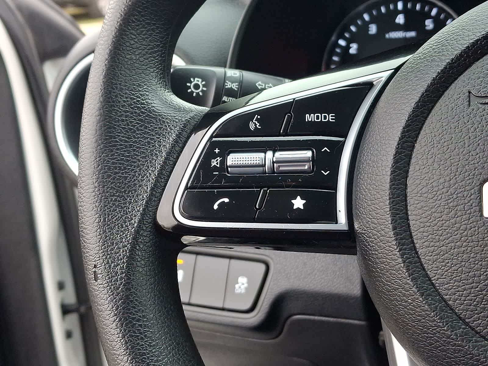 Thumbnail: 2023 Kia Forte - 21