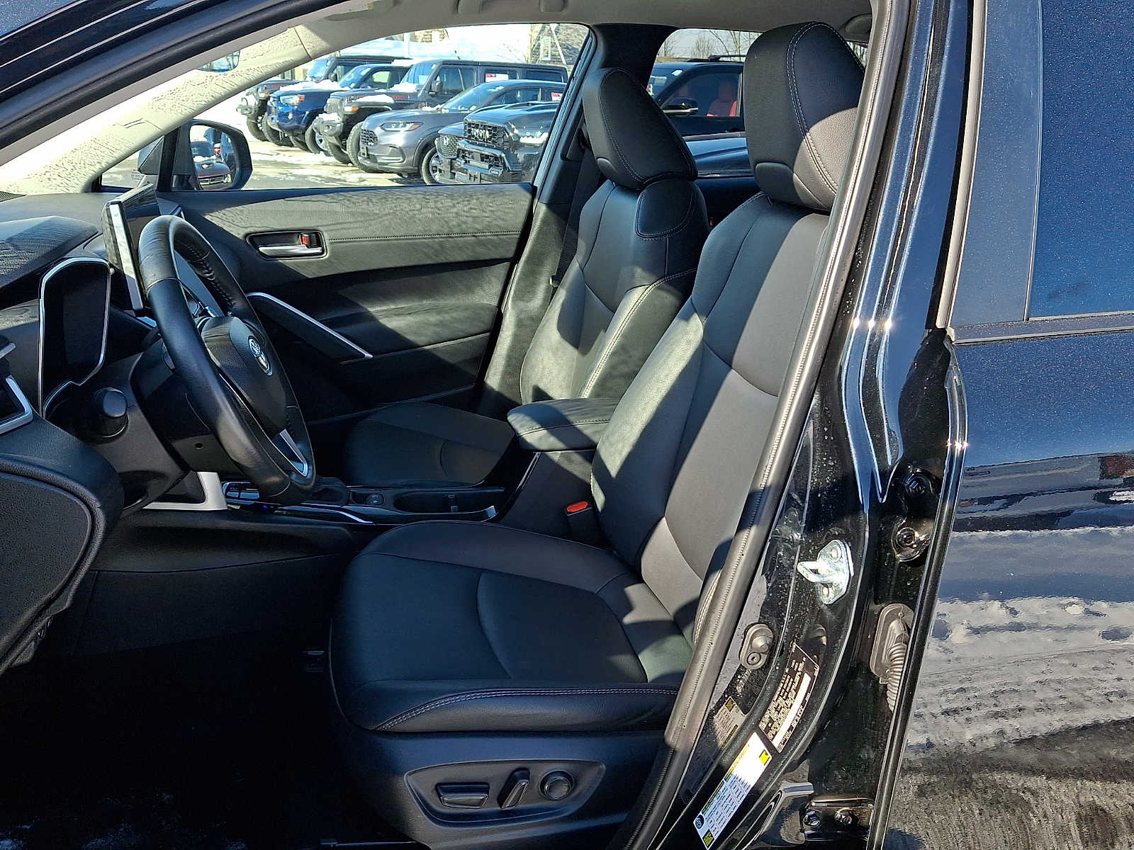 Thumbnail: 2025 Toyota Corolla Cross - 16