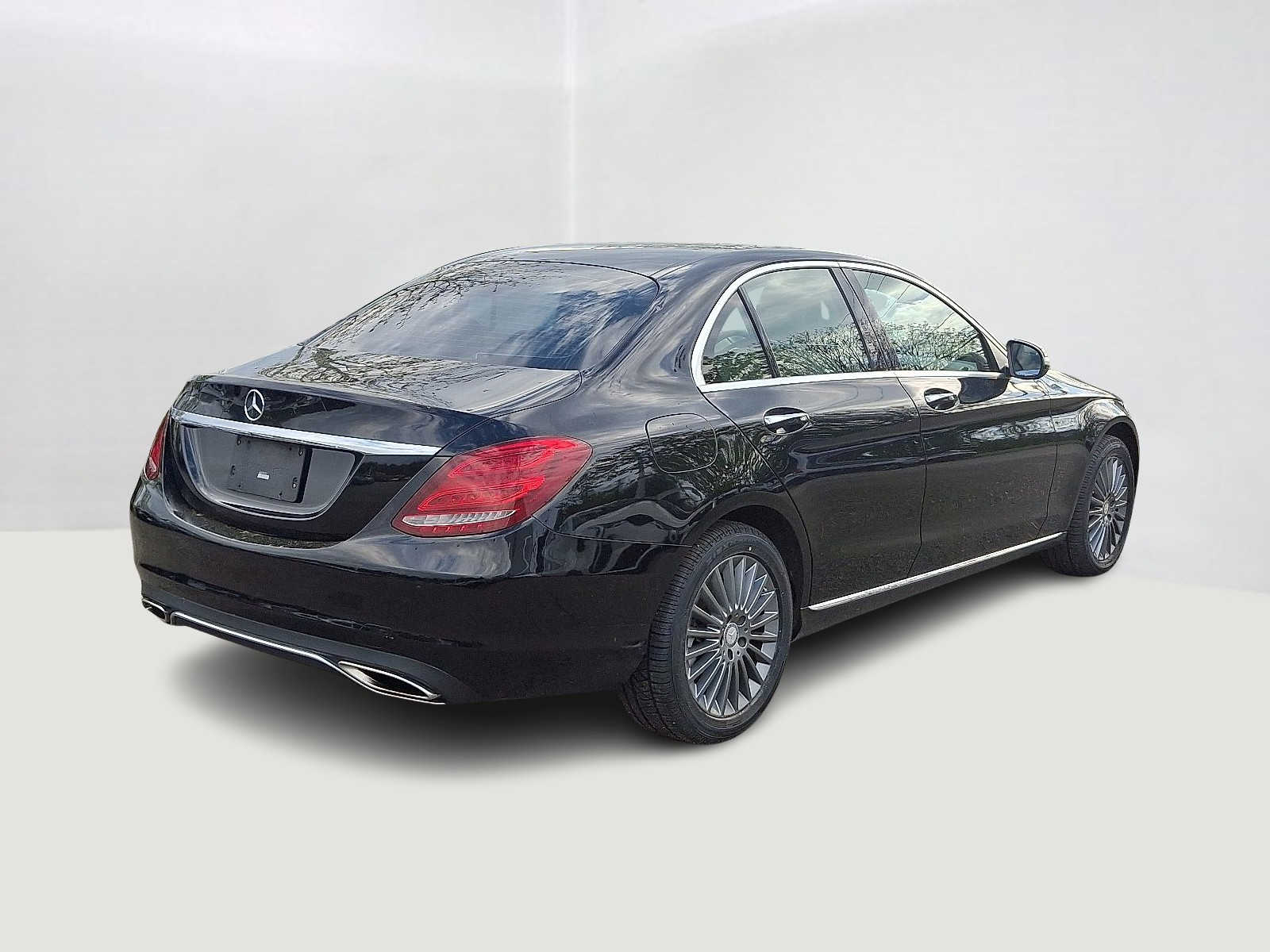 Thumbnail: 2015 Mercedes-Benz C-Class - 5