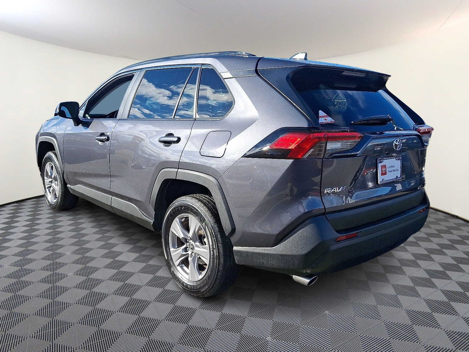 Thumbnail: 2025 Toyota RAV4 - 9