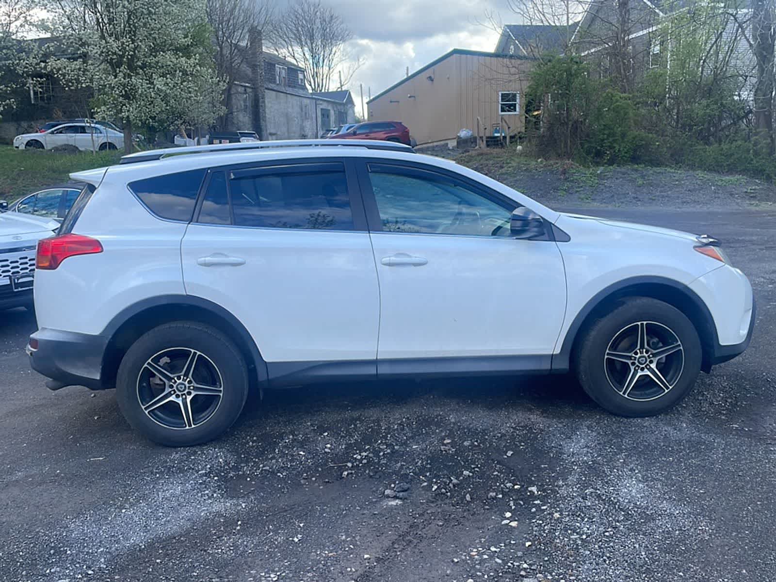 Thumbnail: 2014 Toyota RAV4 - 8