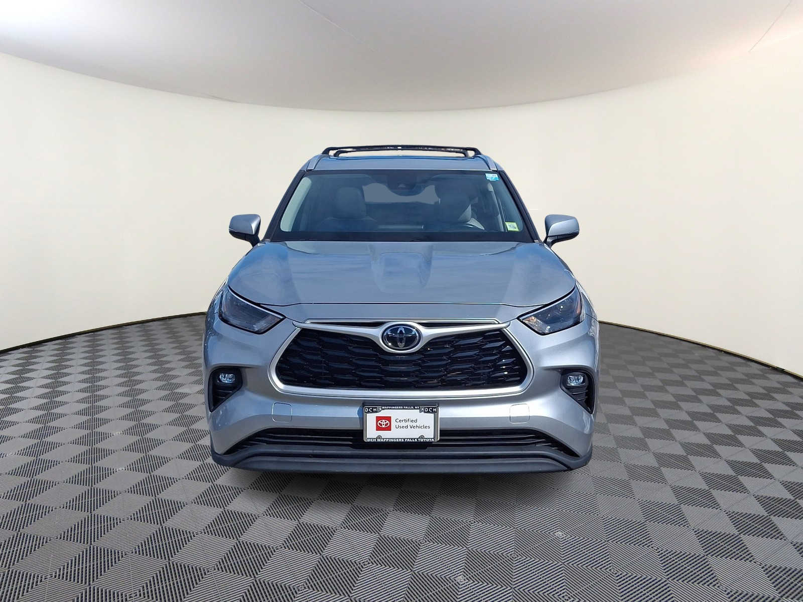 Thumbnail: 2022 Toyota Highlander - 3