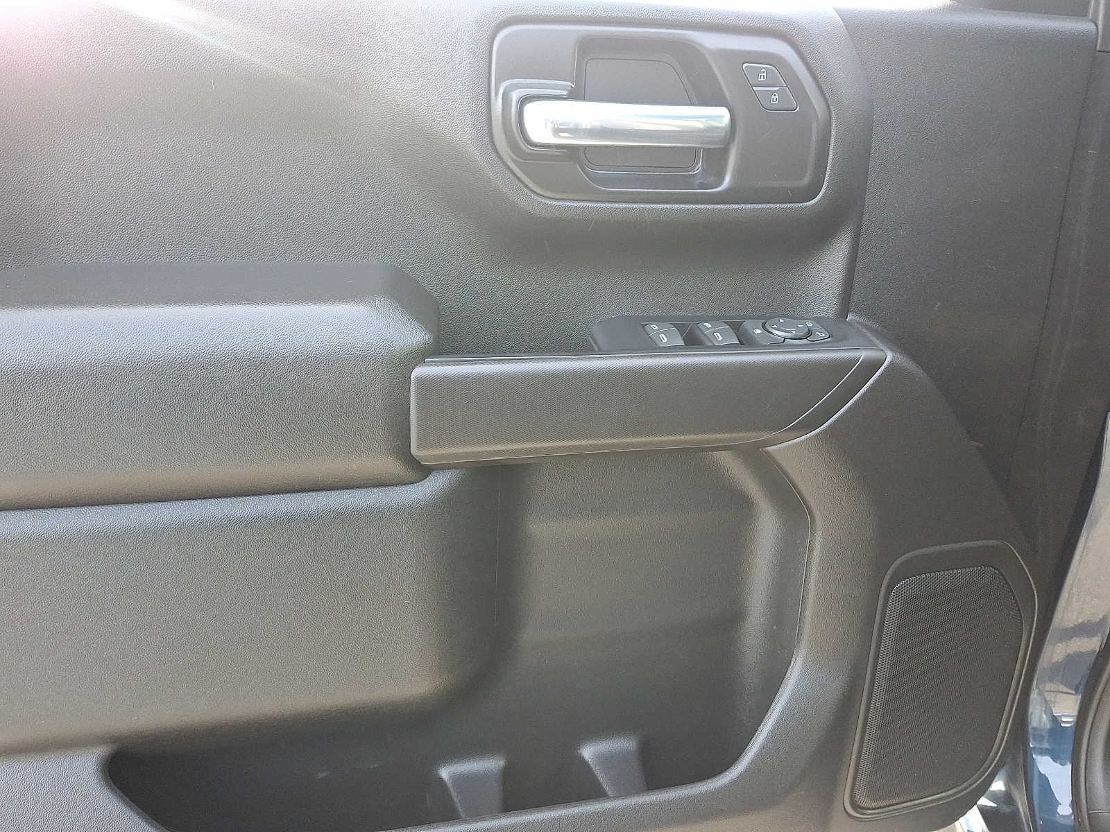 Thumbnail: 2022 Chevrolet Silverado 1500 - 10