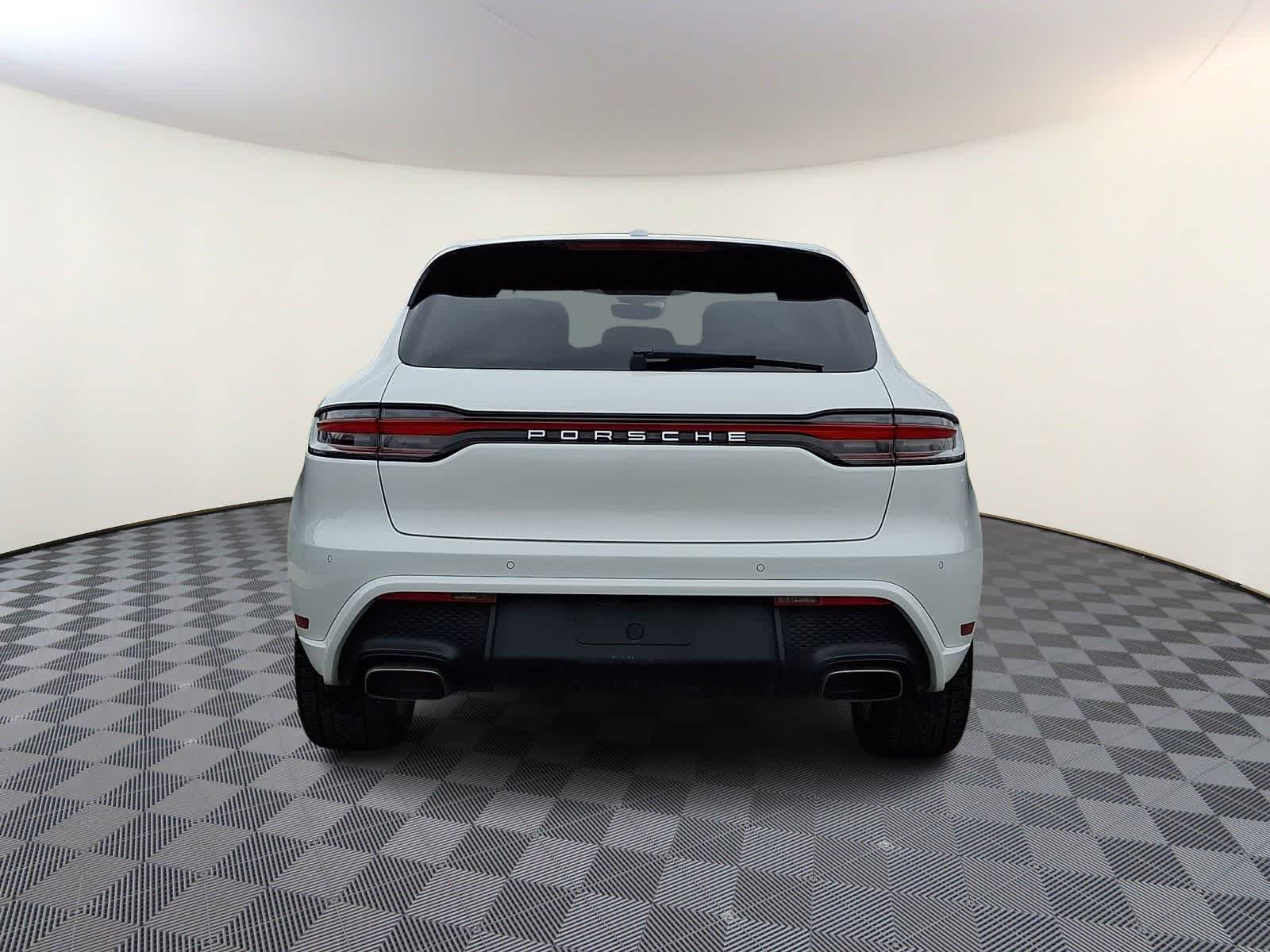 Thumbnail: 2022 Porsche Macan - 6