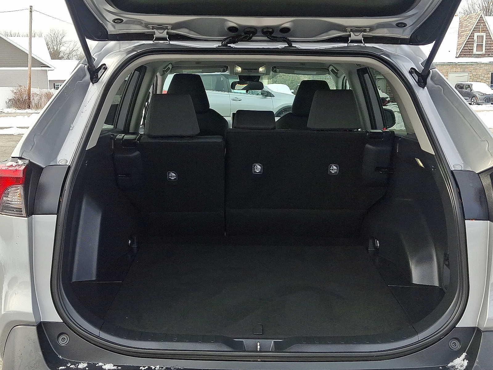 Thumbnail: 2024 Toyota RAV4 - 31