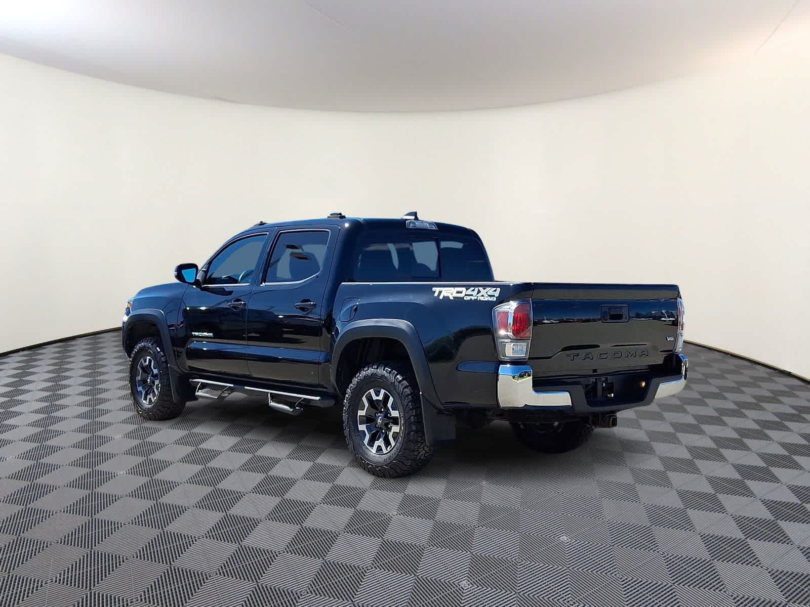 Thumbnail: 2021 Toyota Tacoma - 9