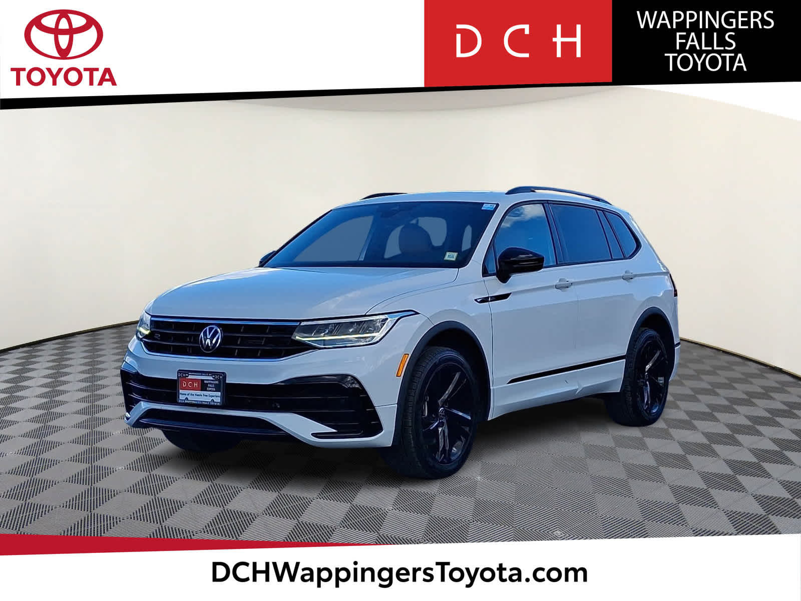 2023 Volkswagen Tiguan SE R-LINE BLACK