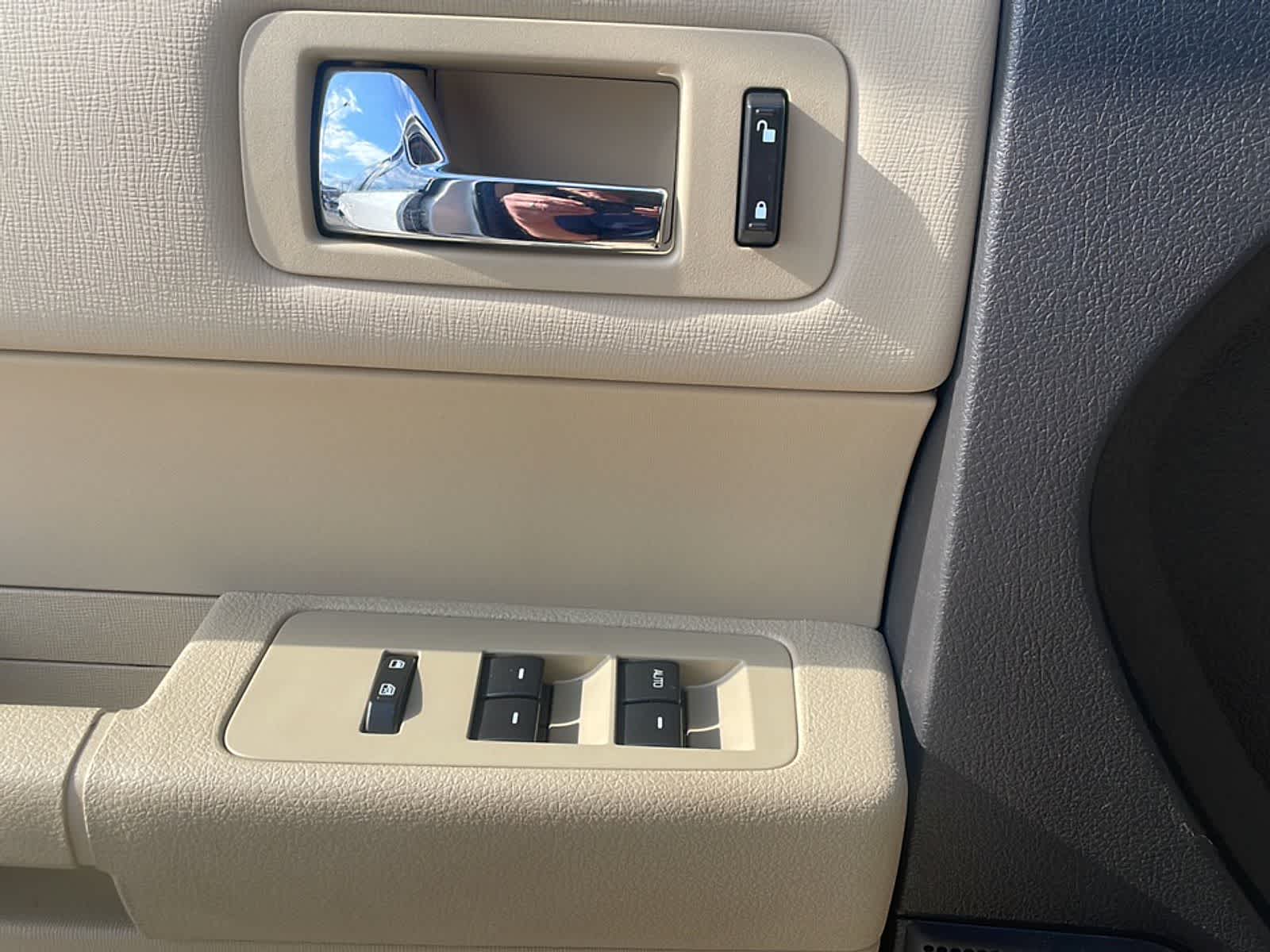 Thumbnail: 2015 Ford Flex - 14