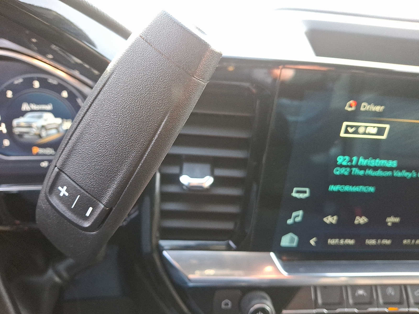 Thumbnail: 2025 Chevrolet Silverado 1500 - 15