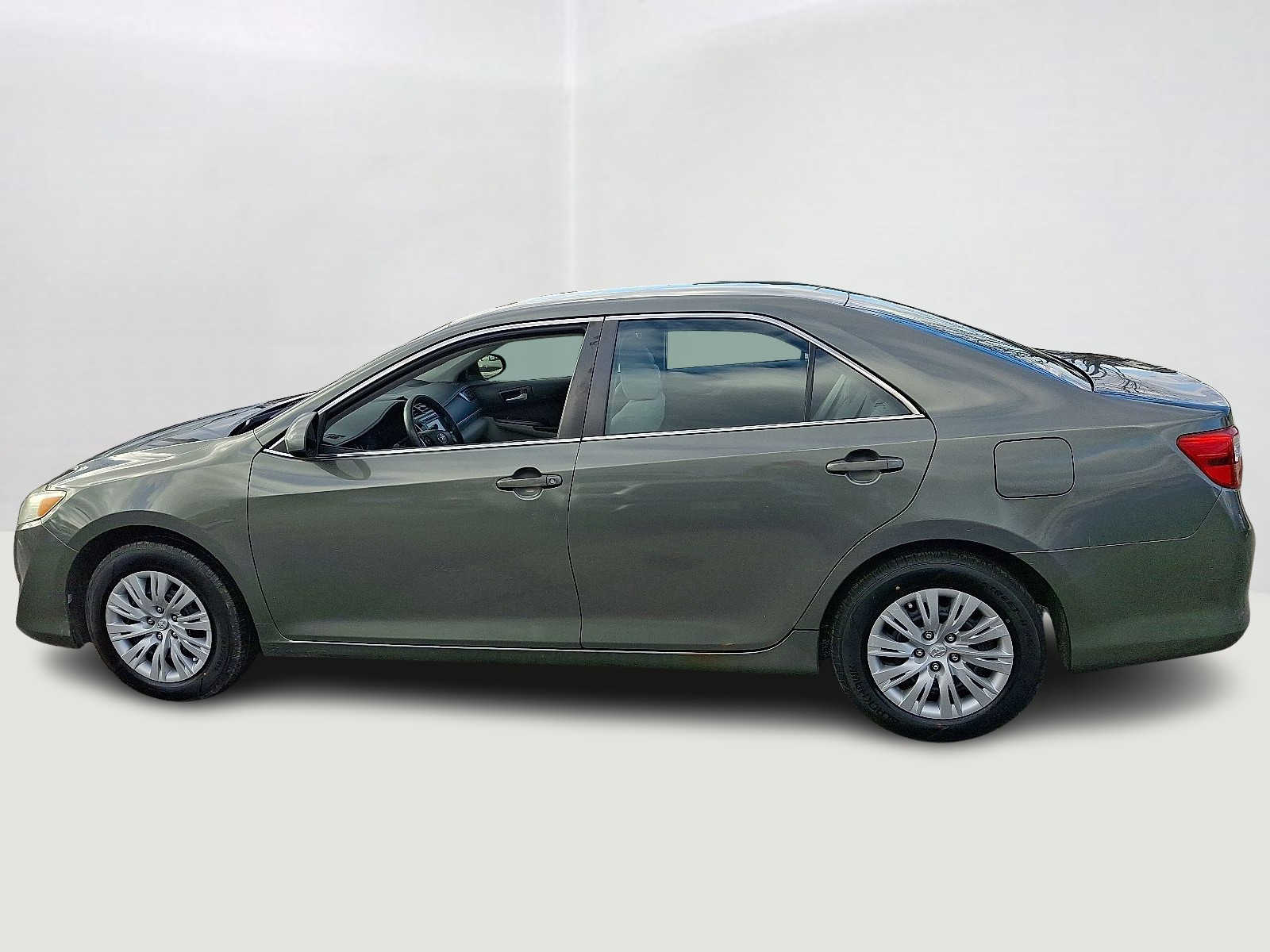 Thumbnail: 2013 Toyota Camry - 9