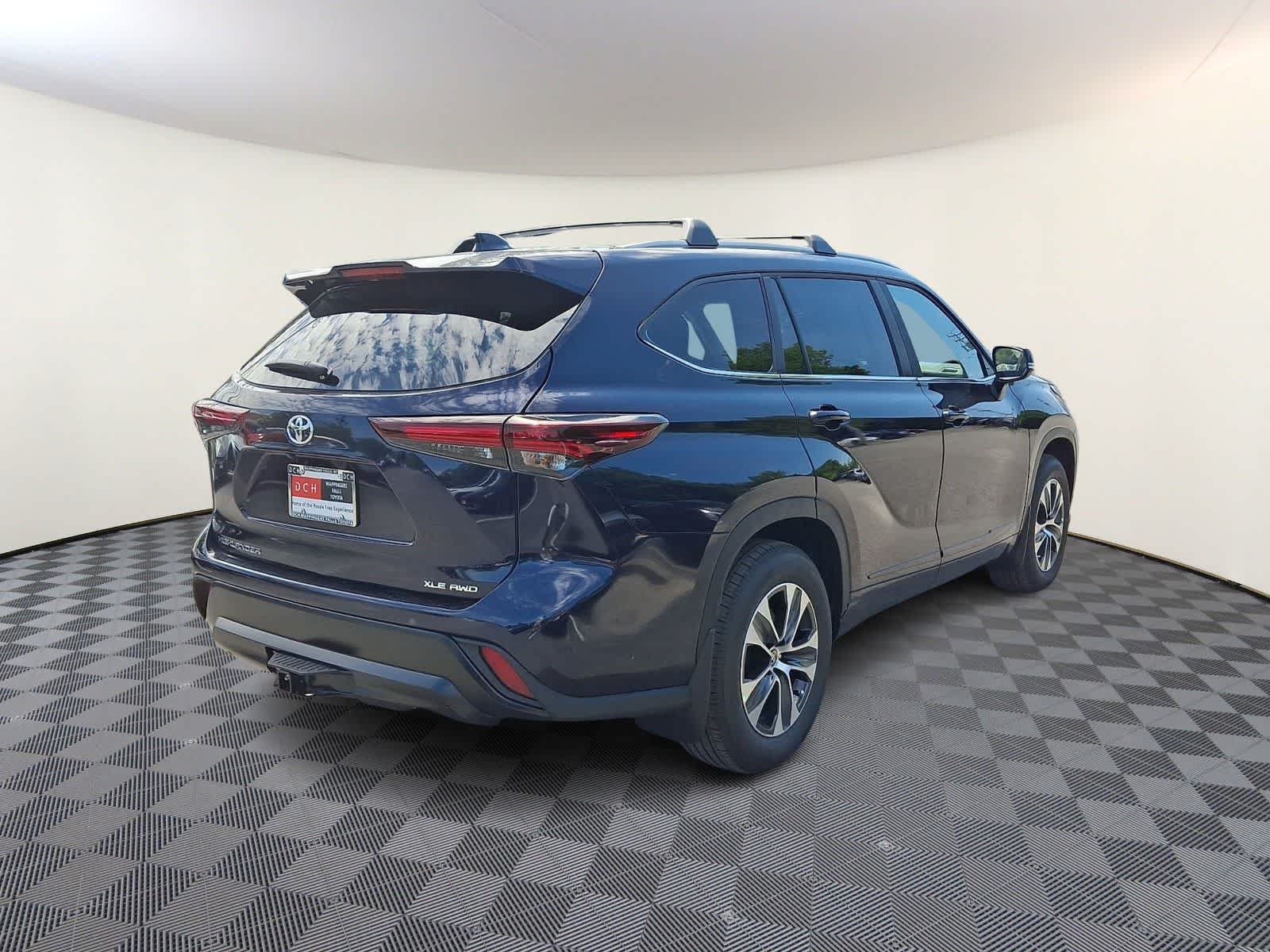 Thumbnail: 2026 Toyota Highlander - 4