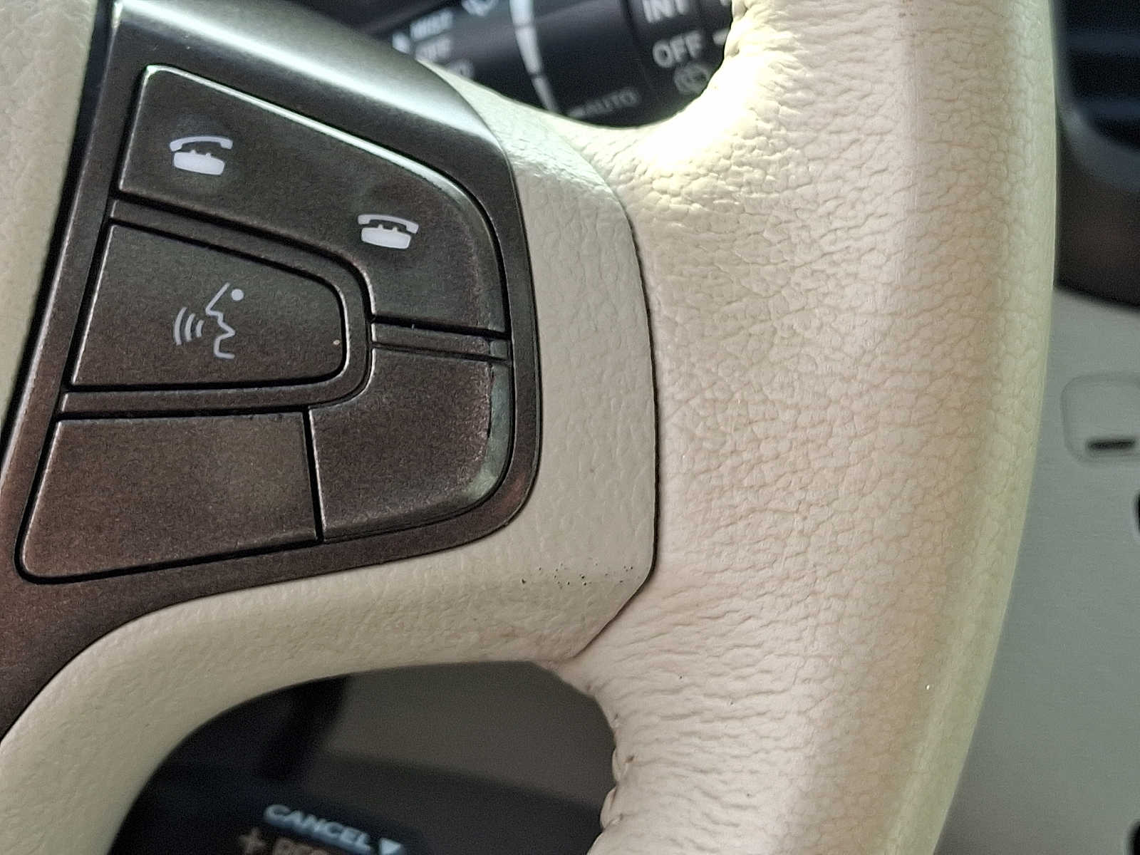 Thumbnail: 2013 Toyota Sienna - 27