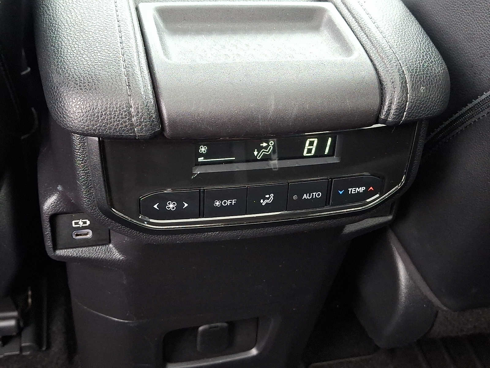 Thumbnail: 2024 Toyota Grand Highlander - 15