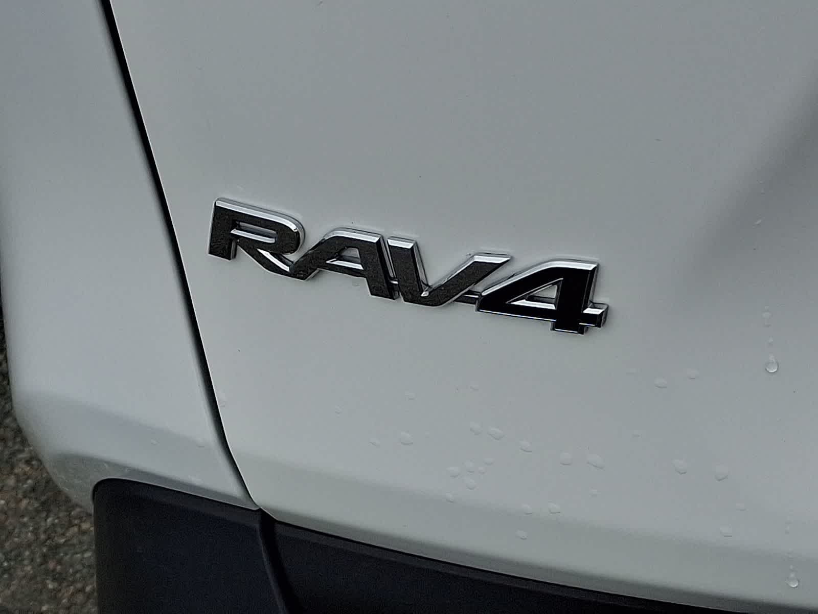 Thumbnail: 2025 Toyota RAV4 - 34