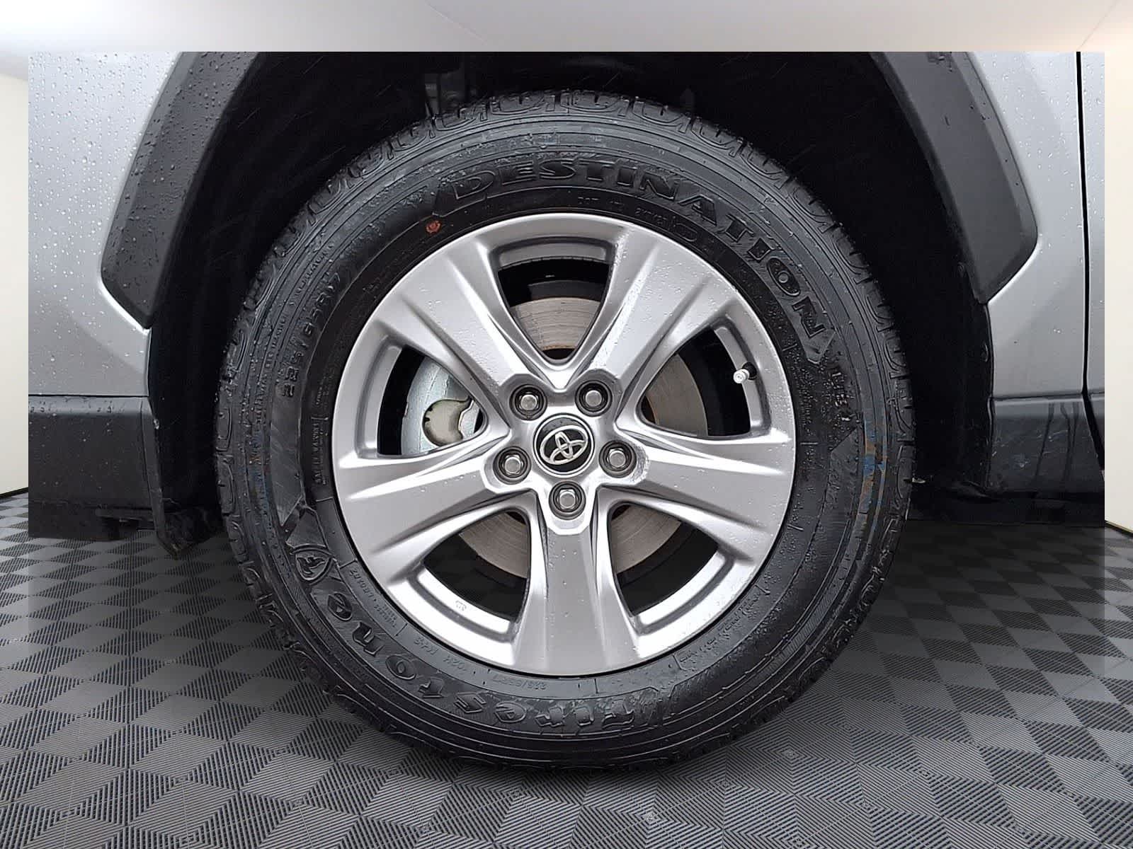 Thumbnail: 2025 Toyota RAV4 - 10