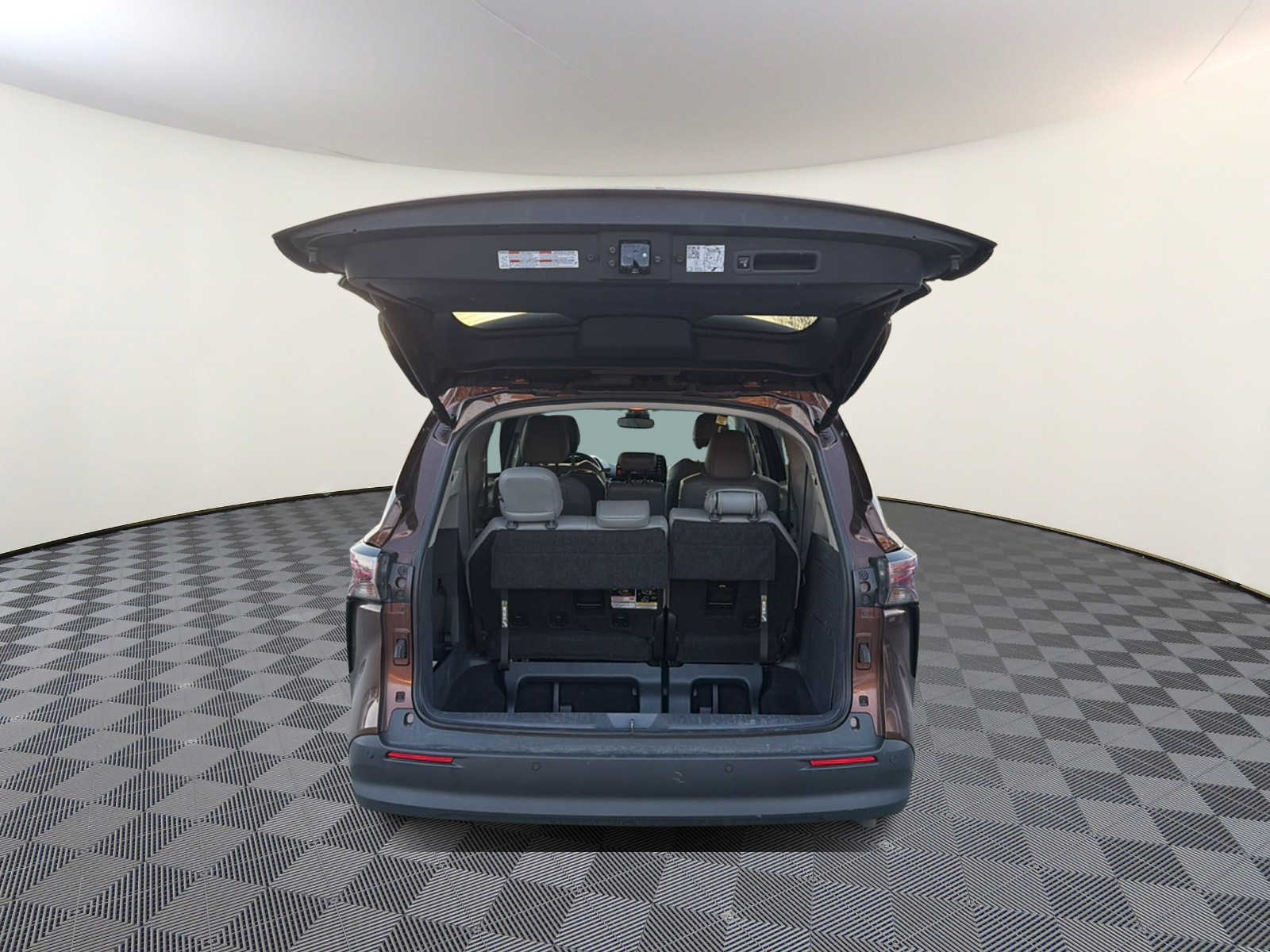 Thumbnail: 2024 Toyota Sienna - 9