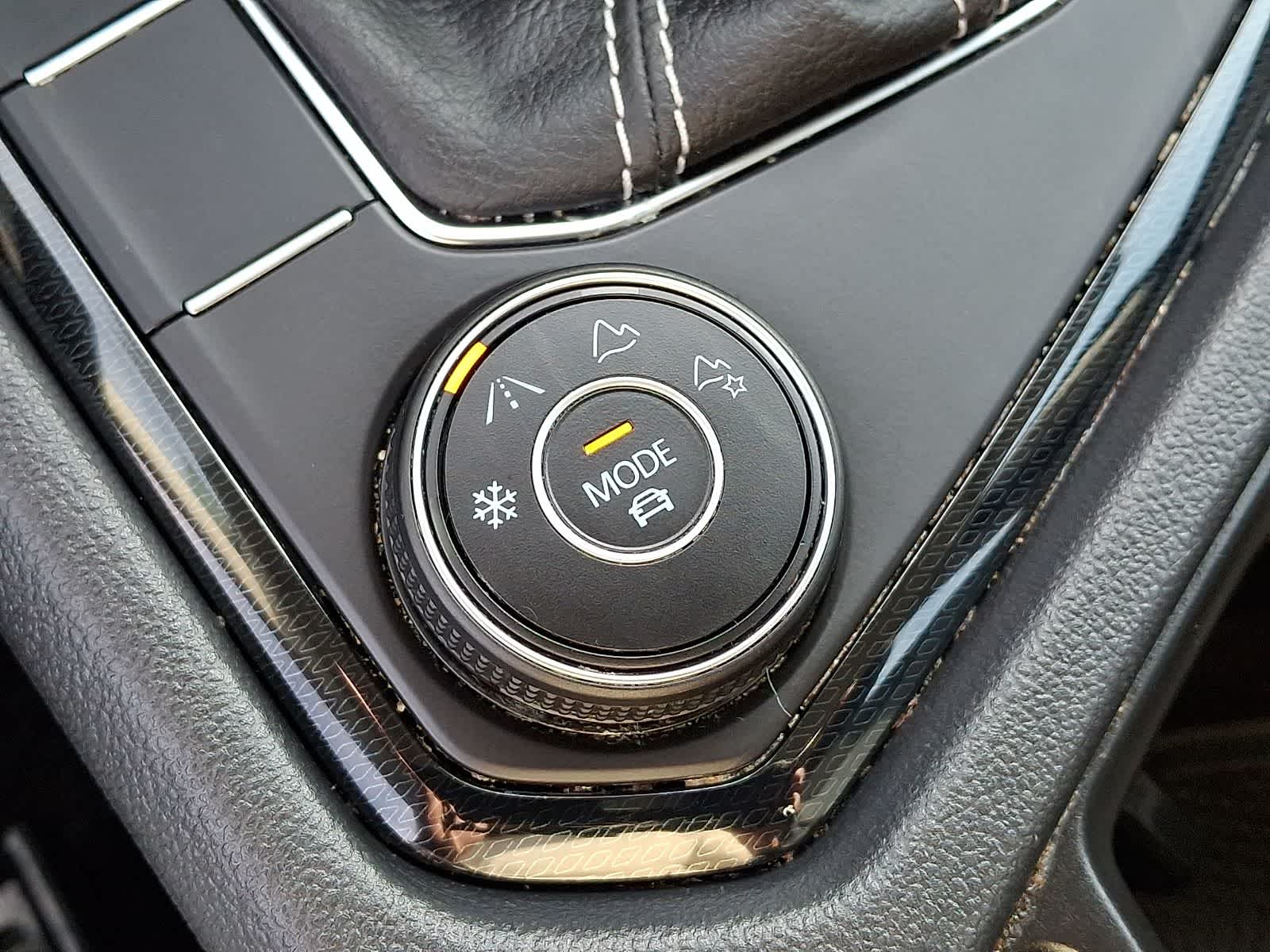 Thumbnail: 2025 Volkswagen Taos - 23