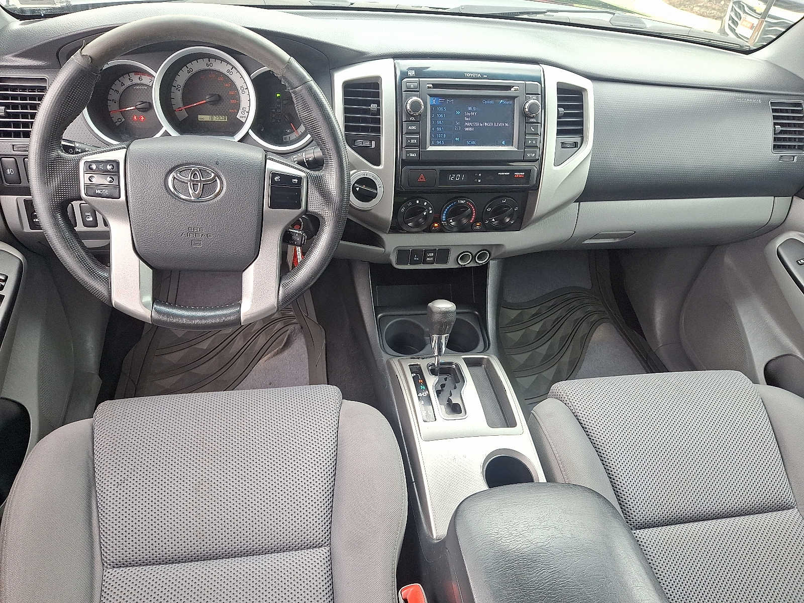 Thumbnail: 2013 Toyota Tacoma - 13