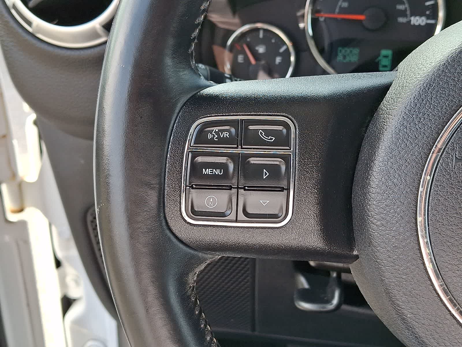 Thumbnail: 2015 Jeep Wrangler - 21