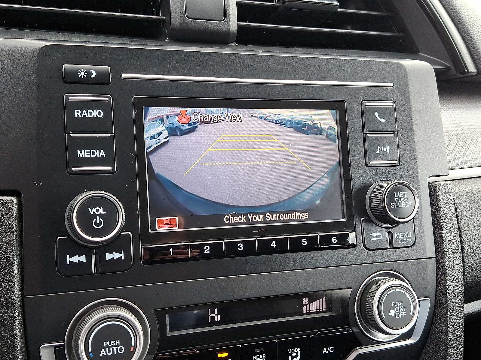 Thumbnail: 2016 Honda Civic - 18