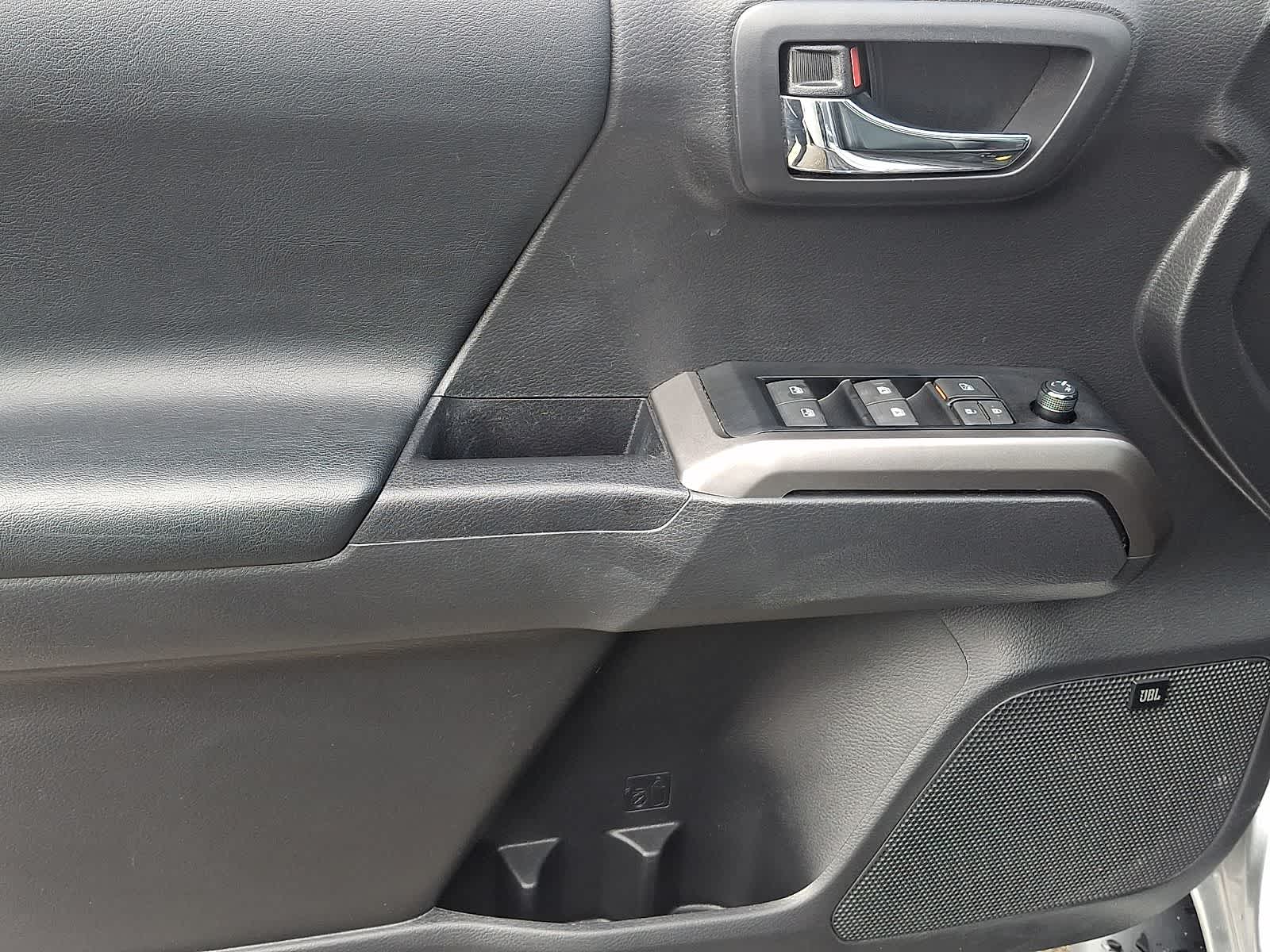 Thumbnail: 2023 Toyota Tacoma - 15