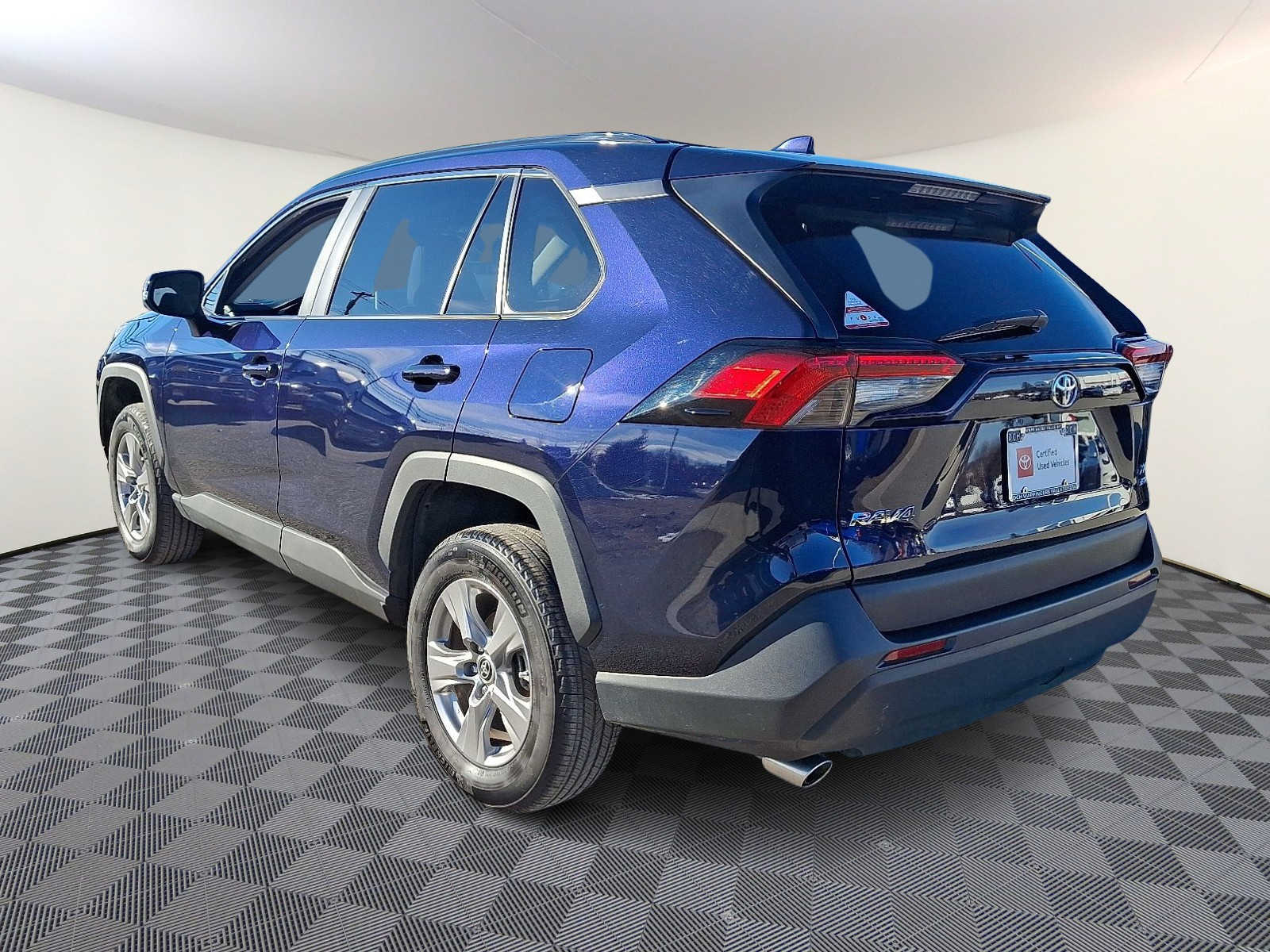 Thumbnail: 2025 Toyota RAV4 - 9