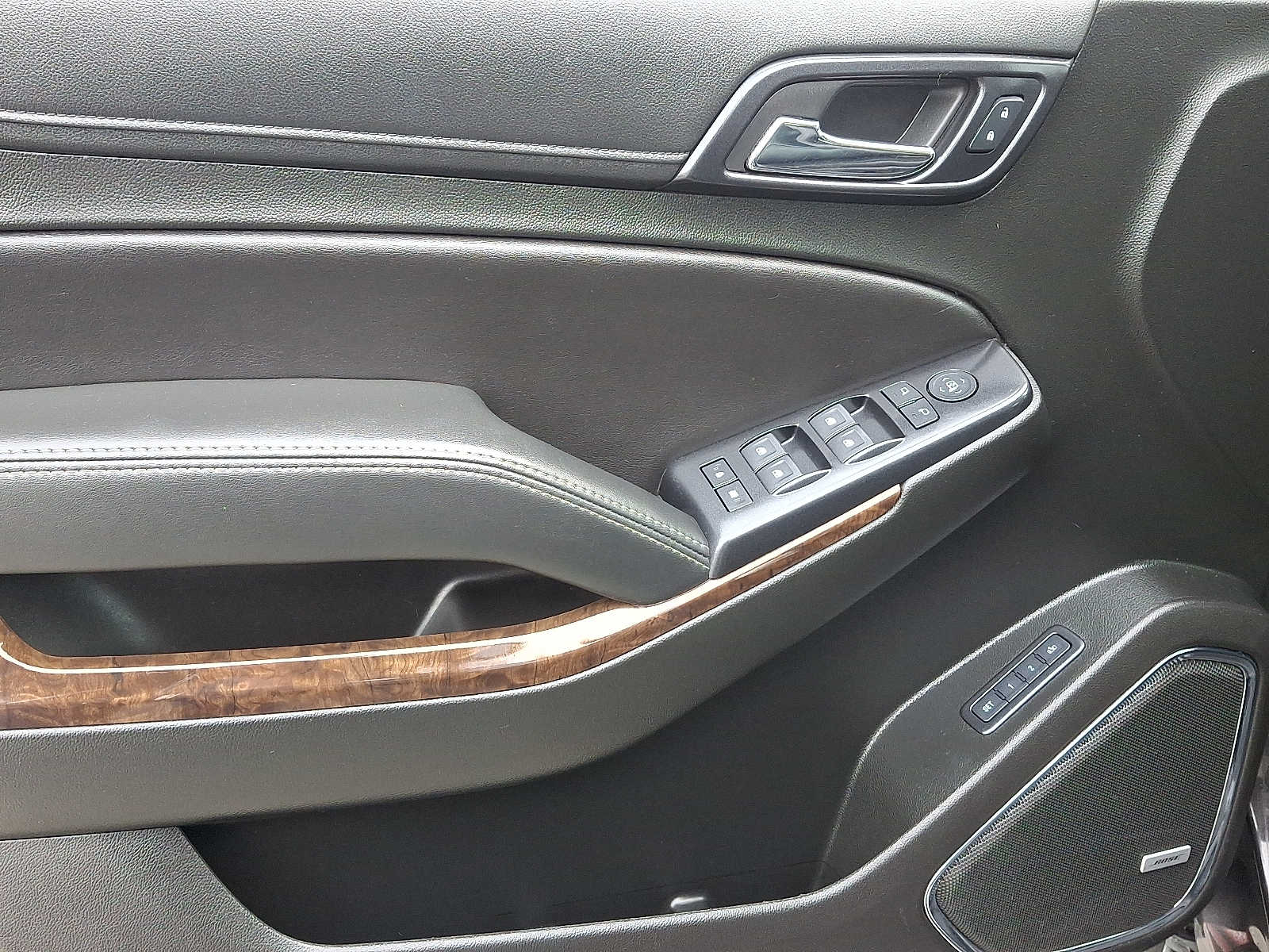 Thumbnail: 2018 Chevrolet Tahoe - 15