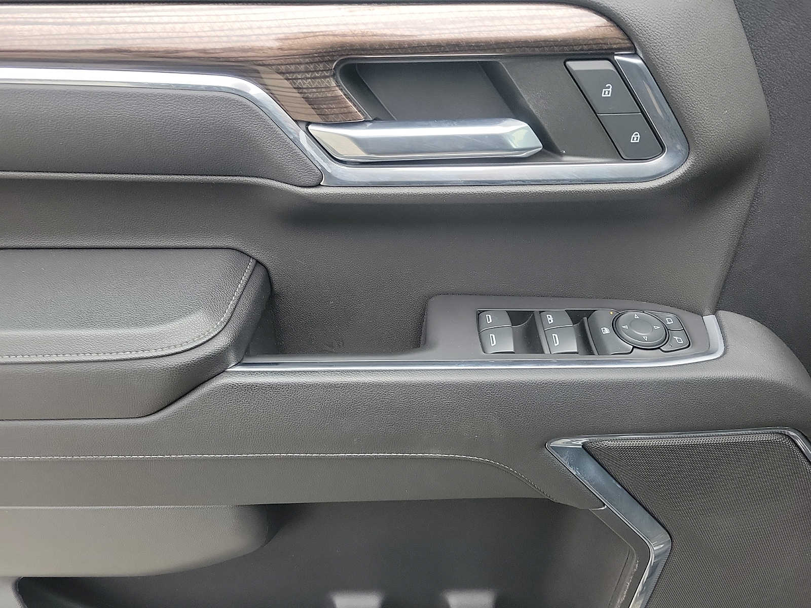 Thumbnail: 2023 Chevrolet Silverado 1500 - 13