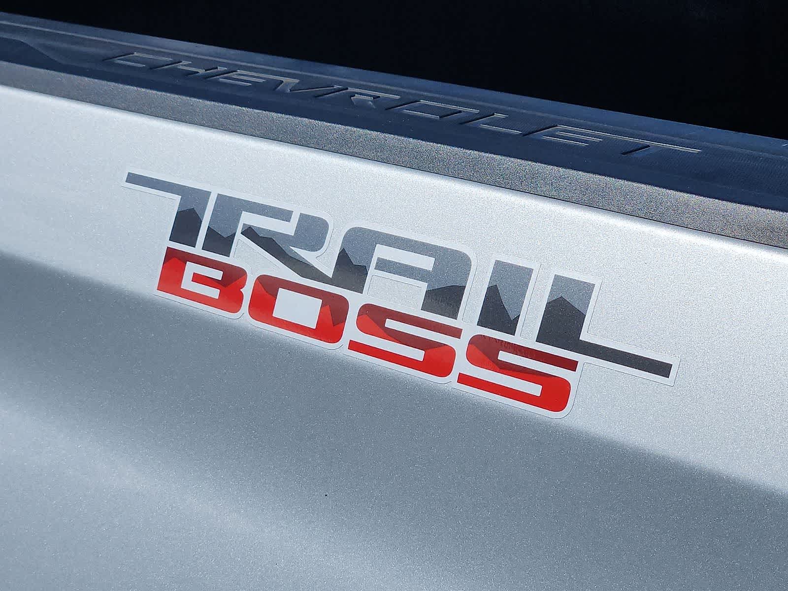 Thumbnail: 2020 Chevrolet Silverado 1500 - 33