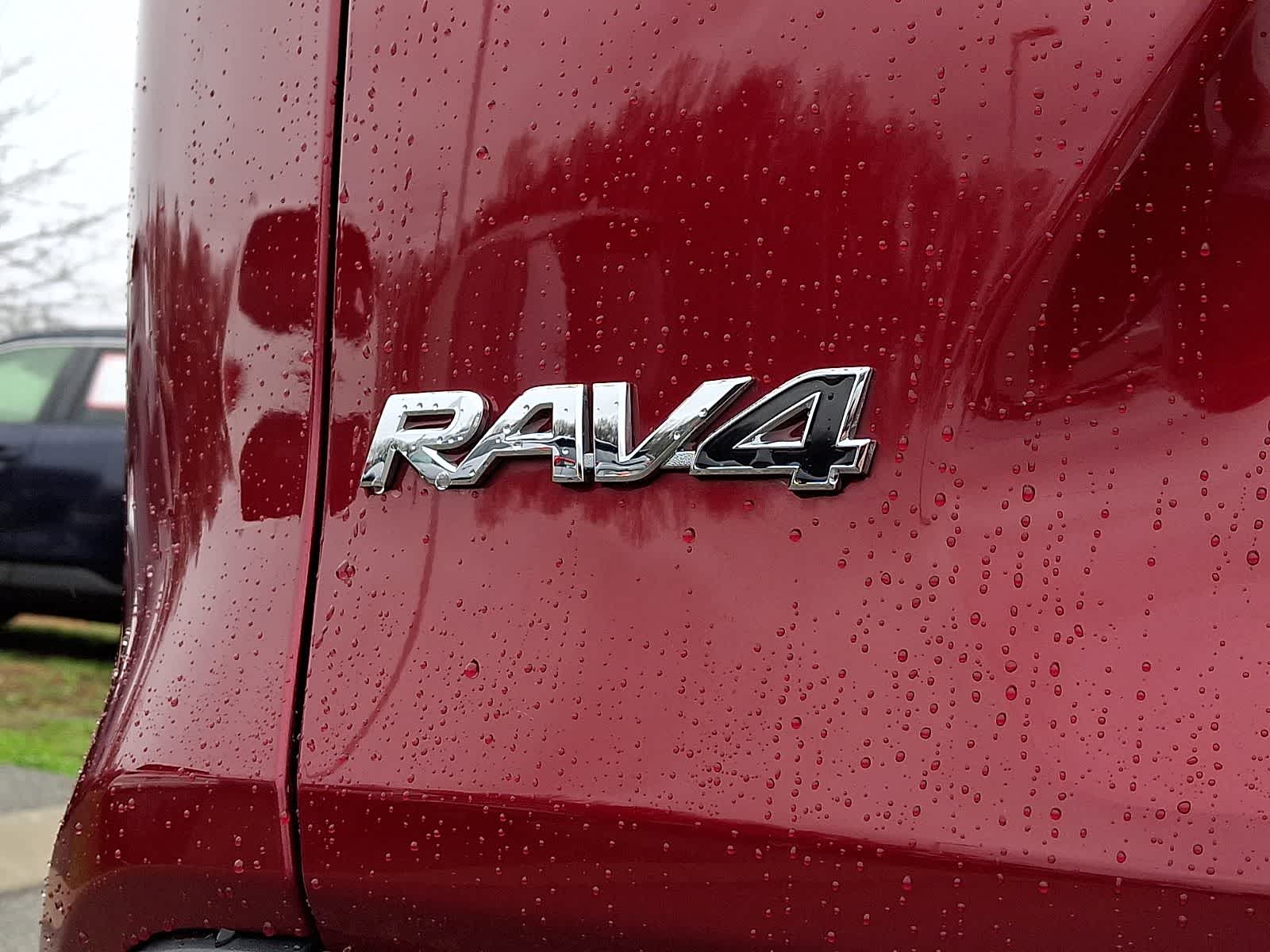 Thumbnail: 2022 Toyota RAV4 - 32