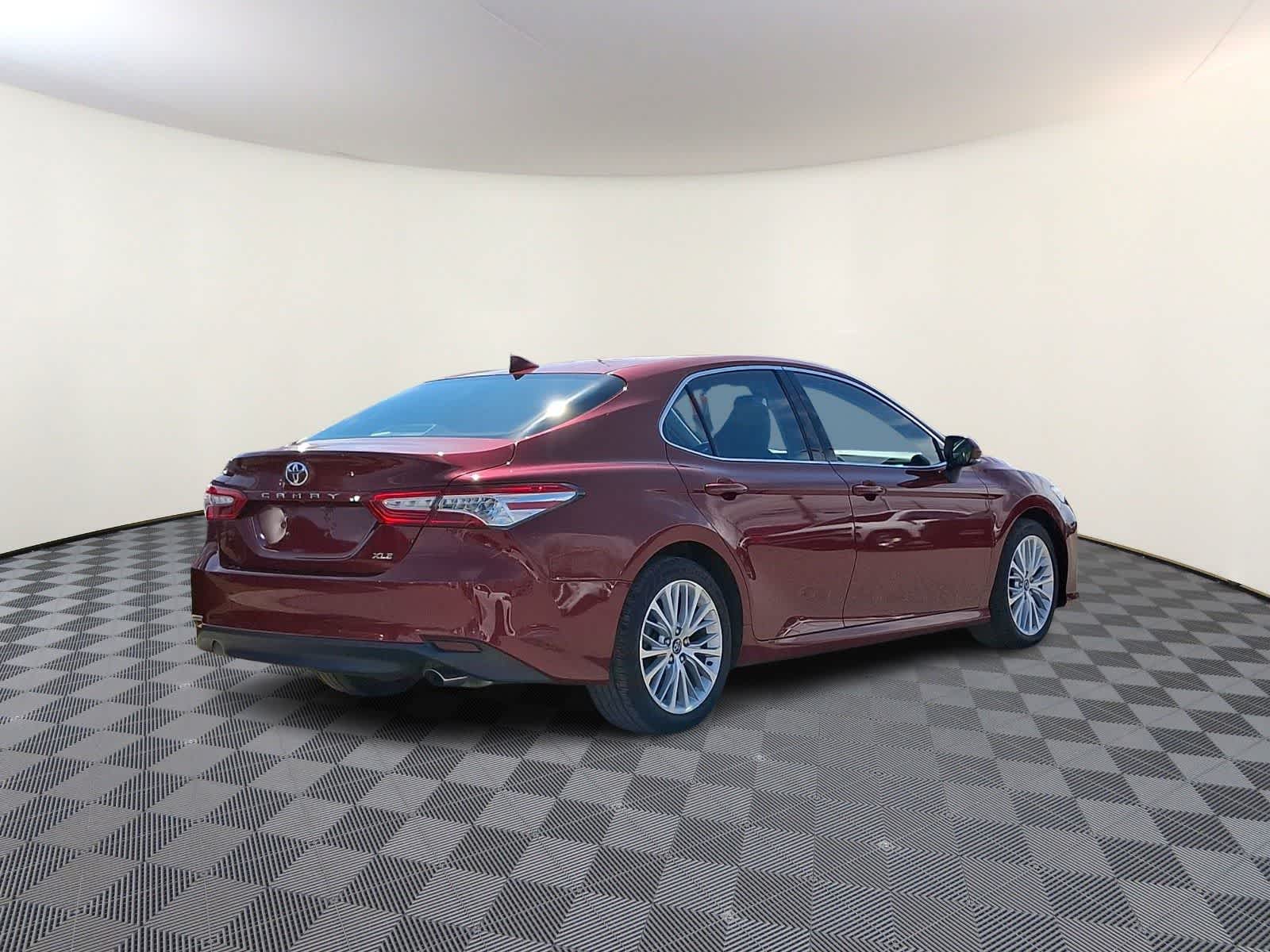 Thumbnail: 2020 Toyota Camry - 6