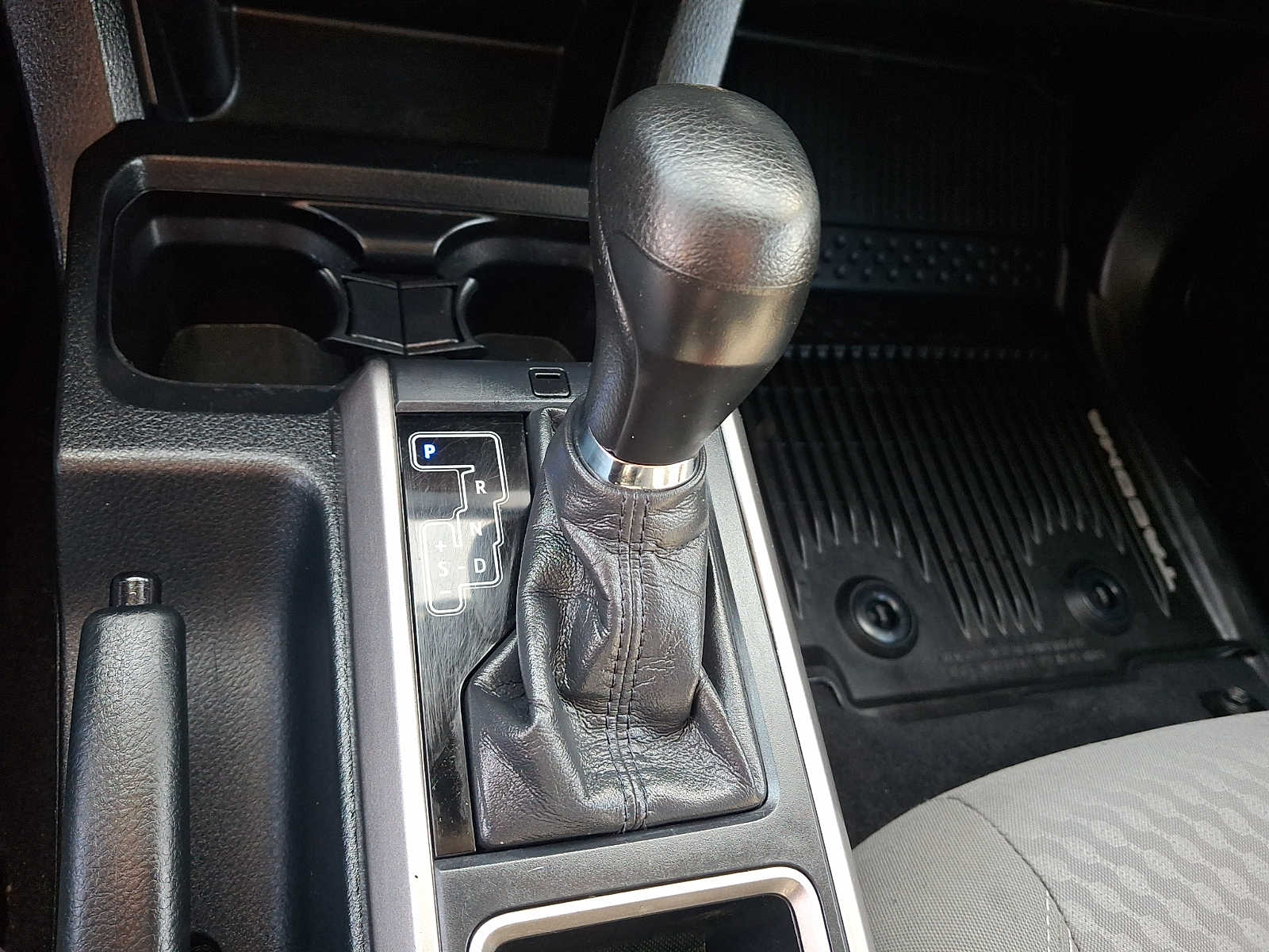 Thumbnail: 2020 Toyota Tacoma - 17