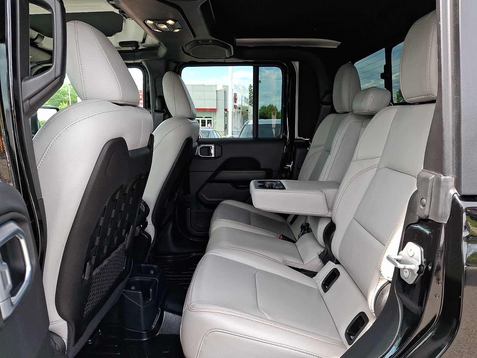 Thumbnail: 2021 Jeep Gladiator - 11