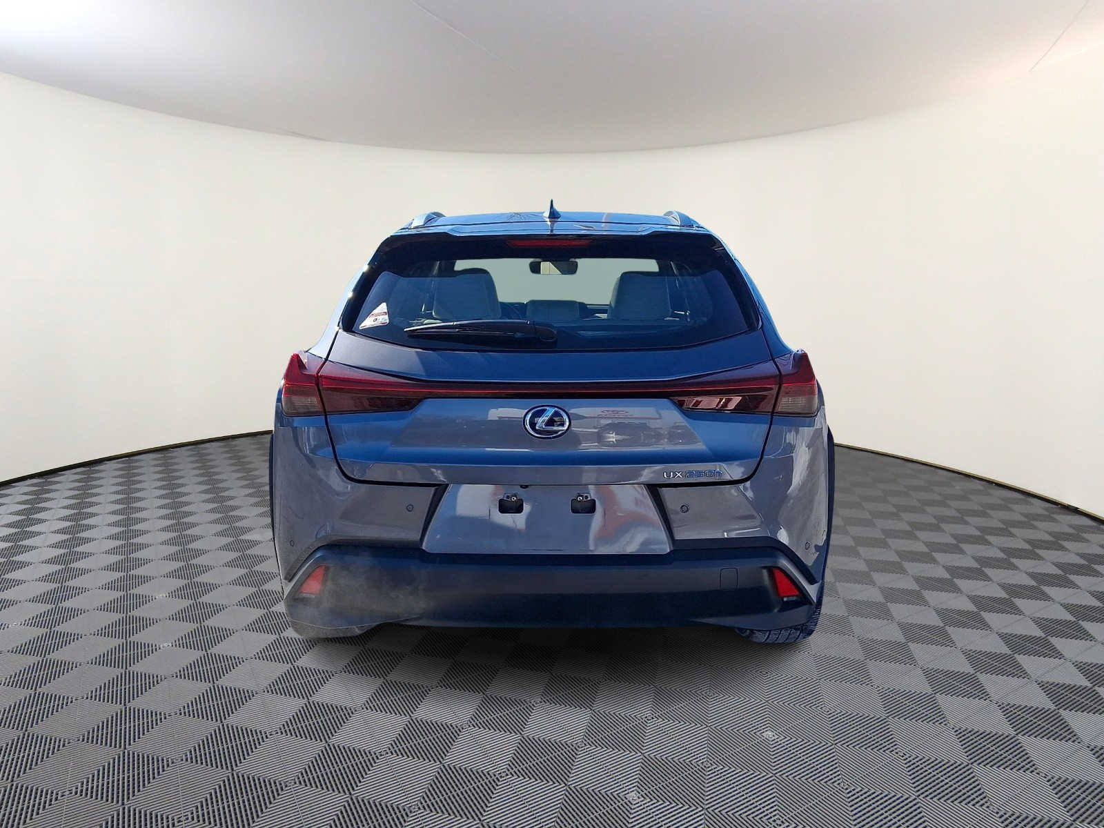 Thumbnail: 2019 Lexus UX - 6