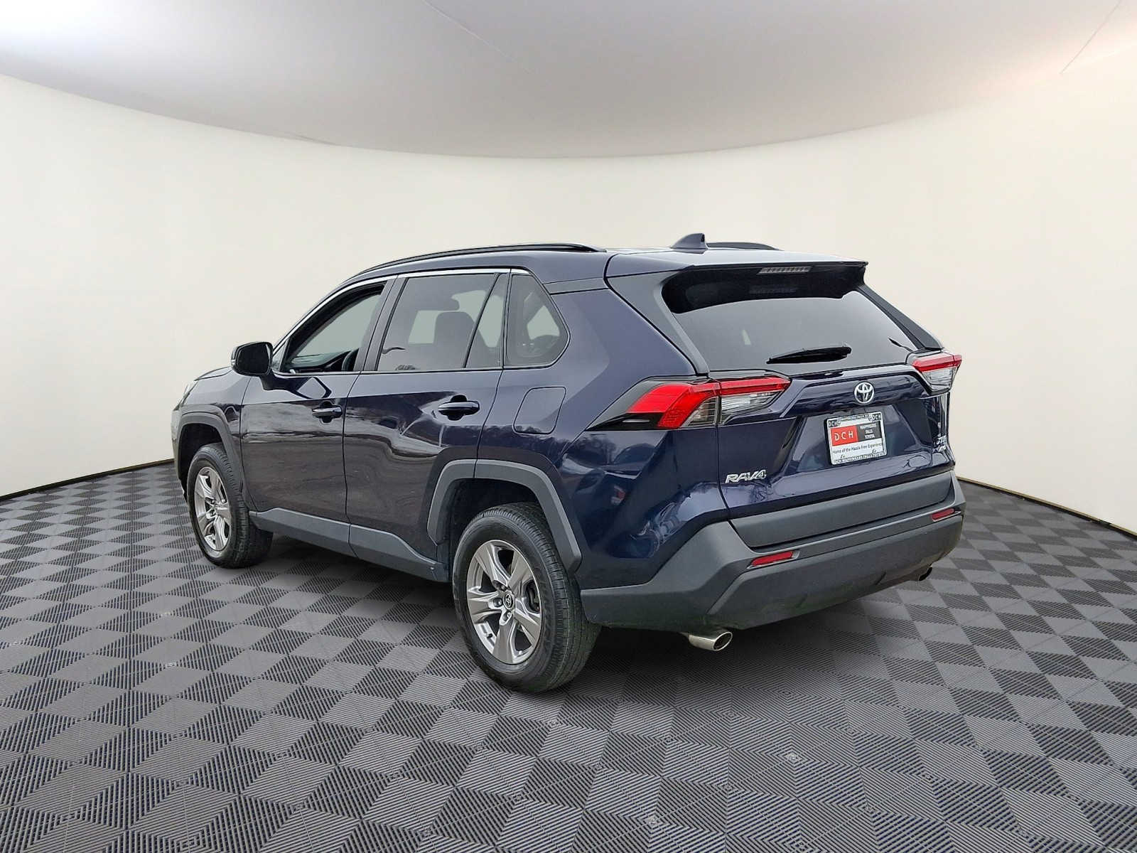 Thumbnail: 2022 Toyota RAV4 - 9