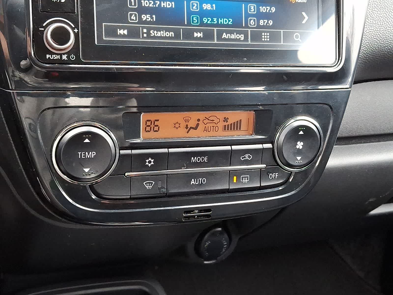 Thumbnail: 2022 Mitsubishi Mirage G4 - 16