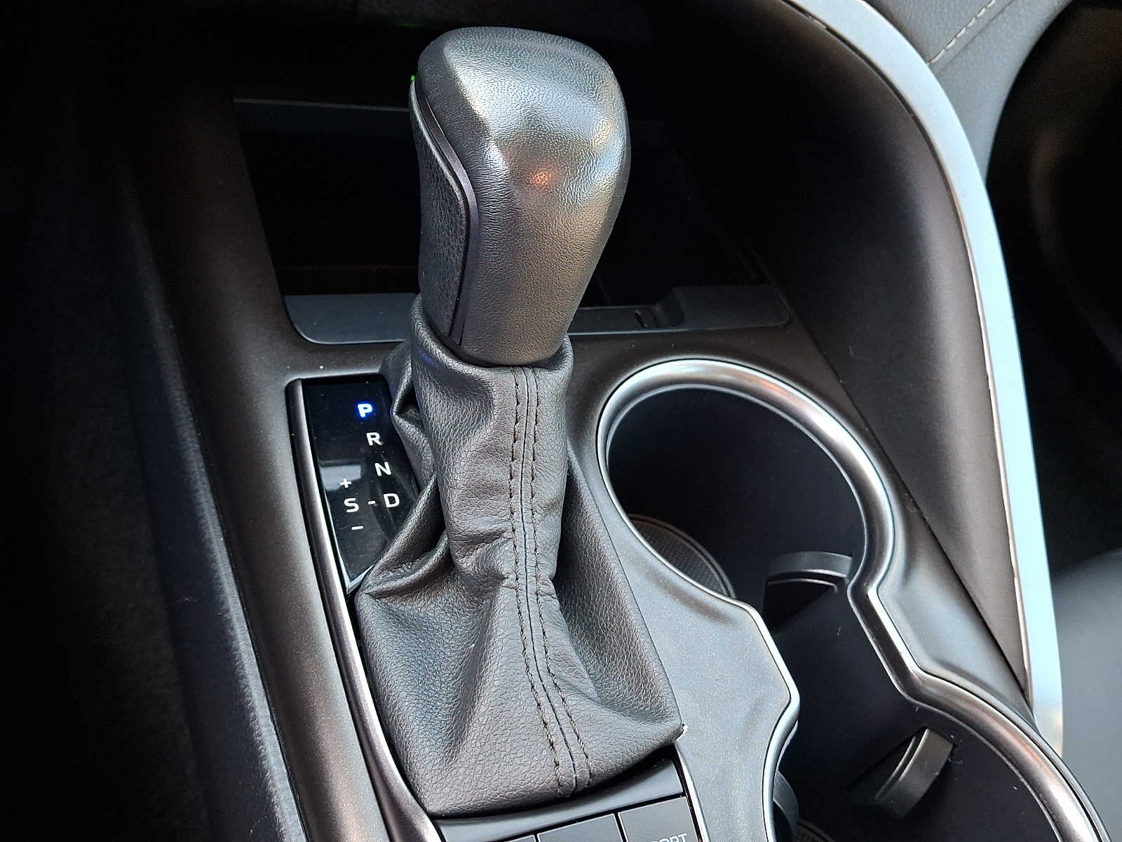 Thumbnail: 2024 Toyota Camry - 17