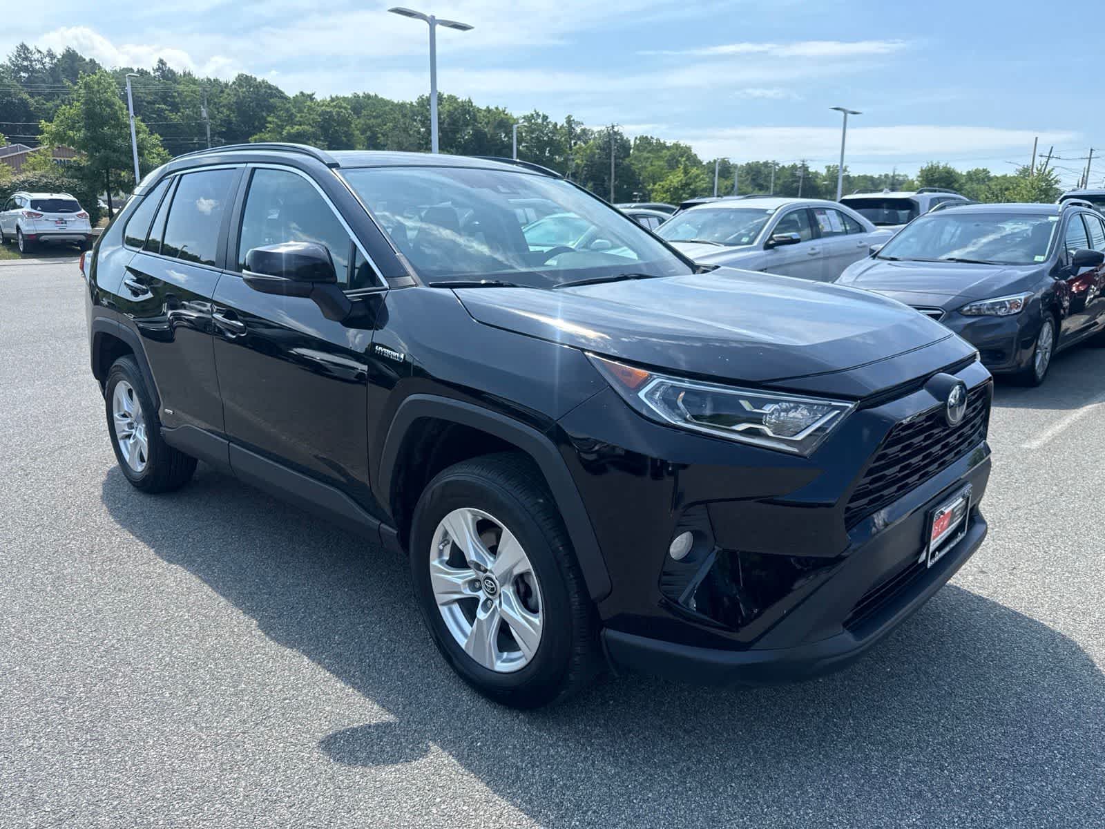 Thumbnail: 2019 Toyota RAV4 - 3