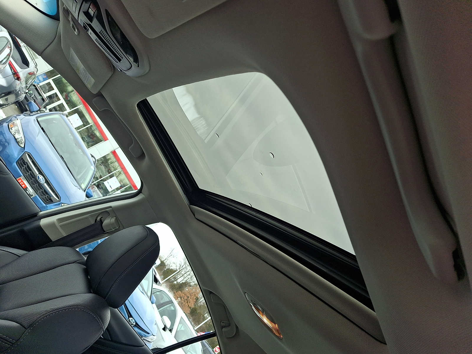 Thumbnail: 2022 Subaru Legacy - 16