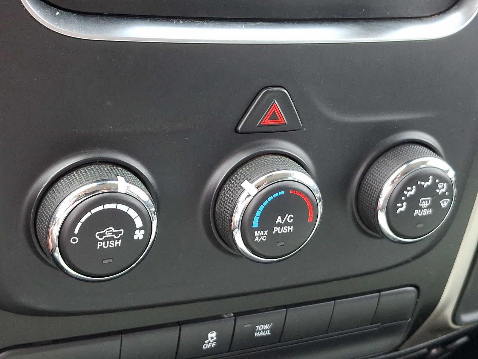 2019 RAM 1500 Classic SLT 16