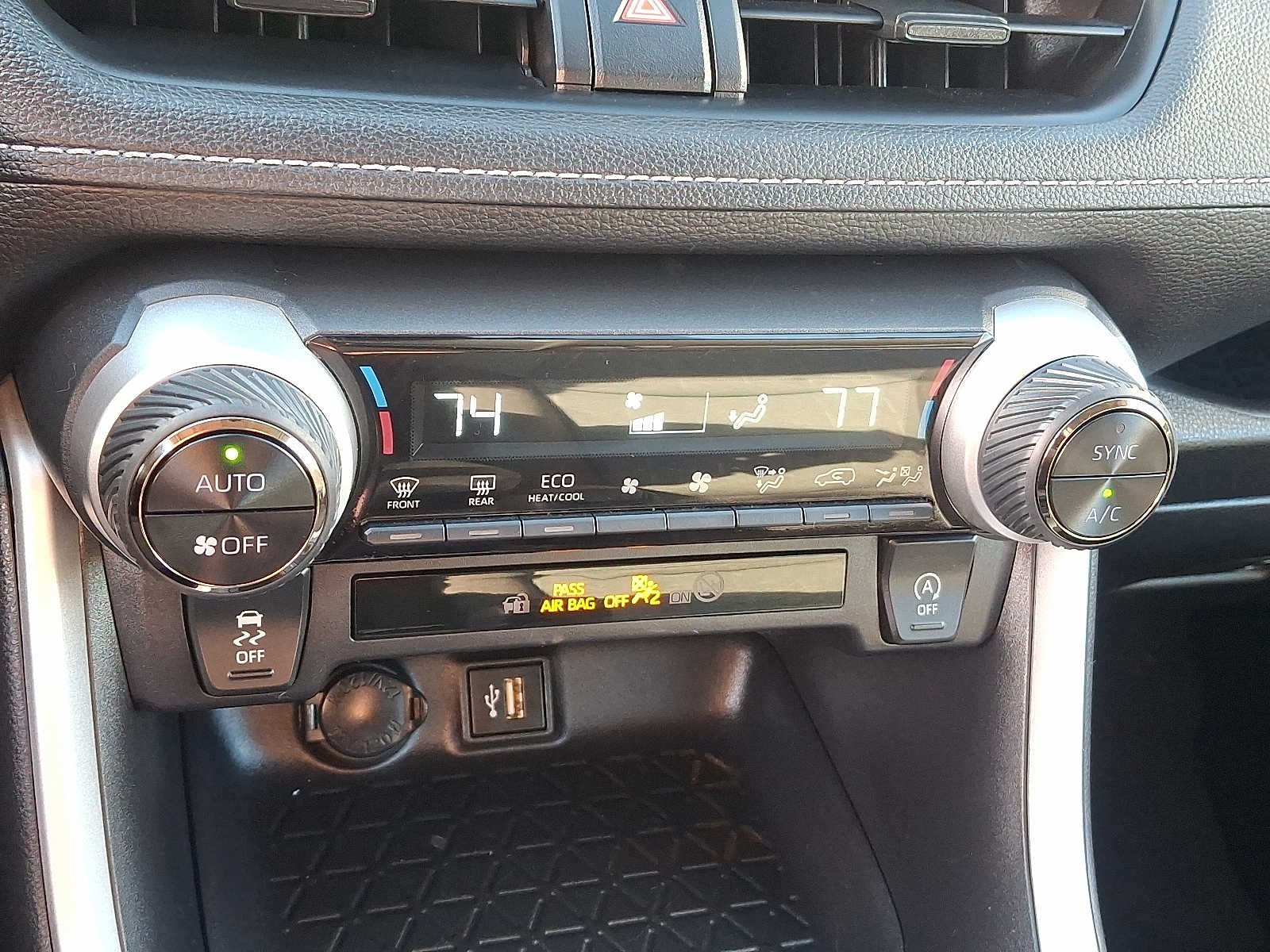 Thumbnail: 2025 Toyota RAV4 - 18