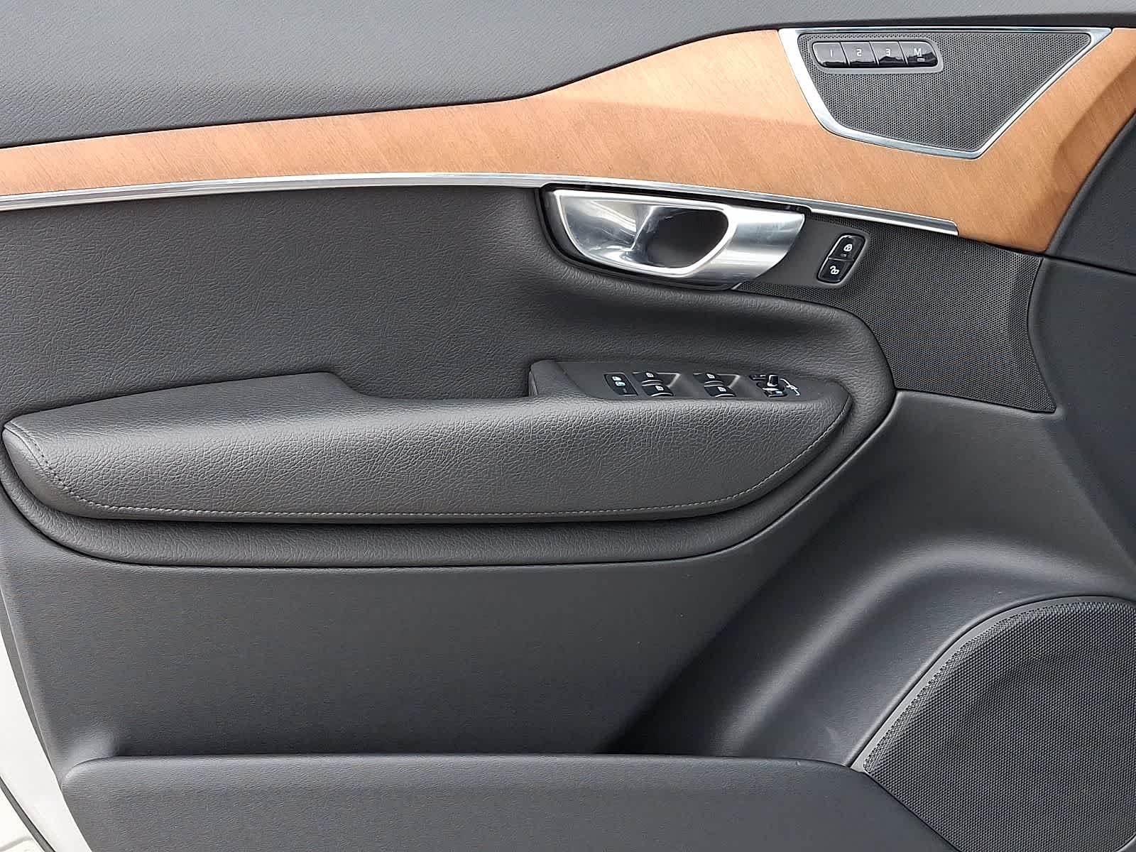 Thumbnail: 2022 Volvo XC90 - 13