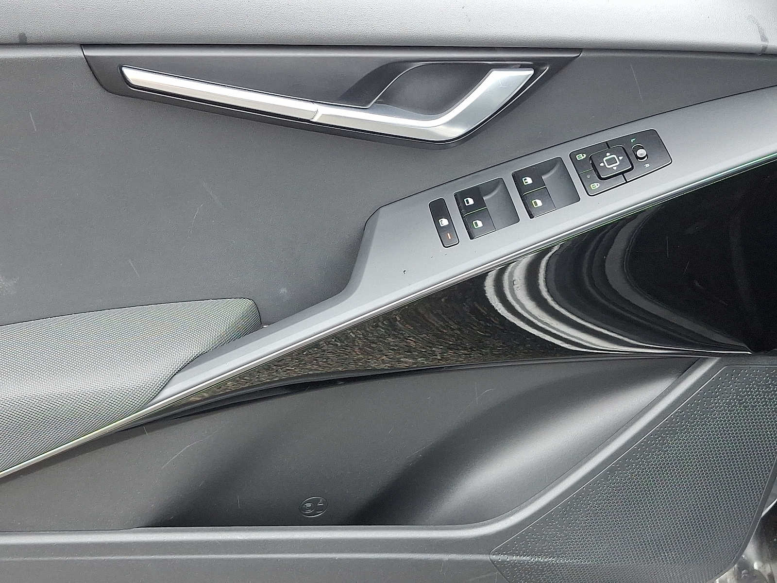 2024 Kia Niro Wind 13
