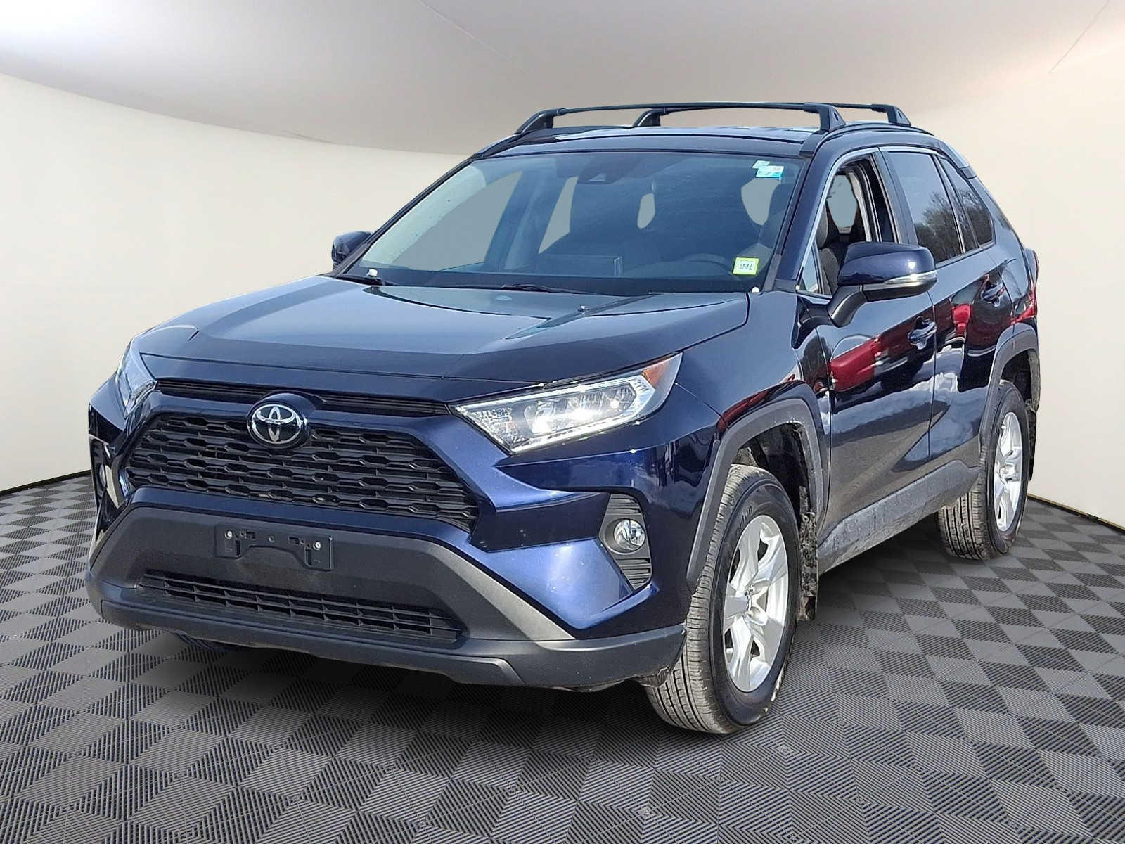 Thumbnail: 2020 Toyota RAV4 - 1