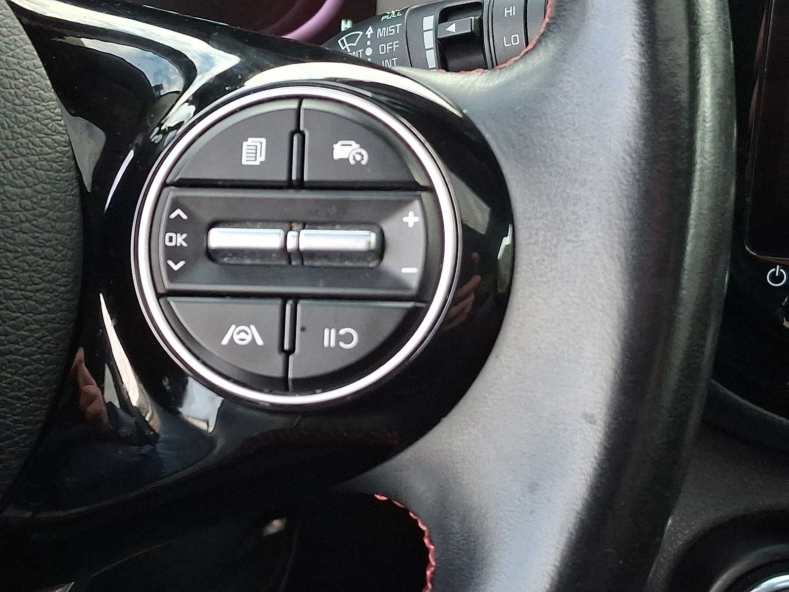 Thumbnail: 2023 Kia Soul - 24